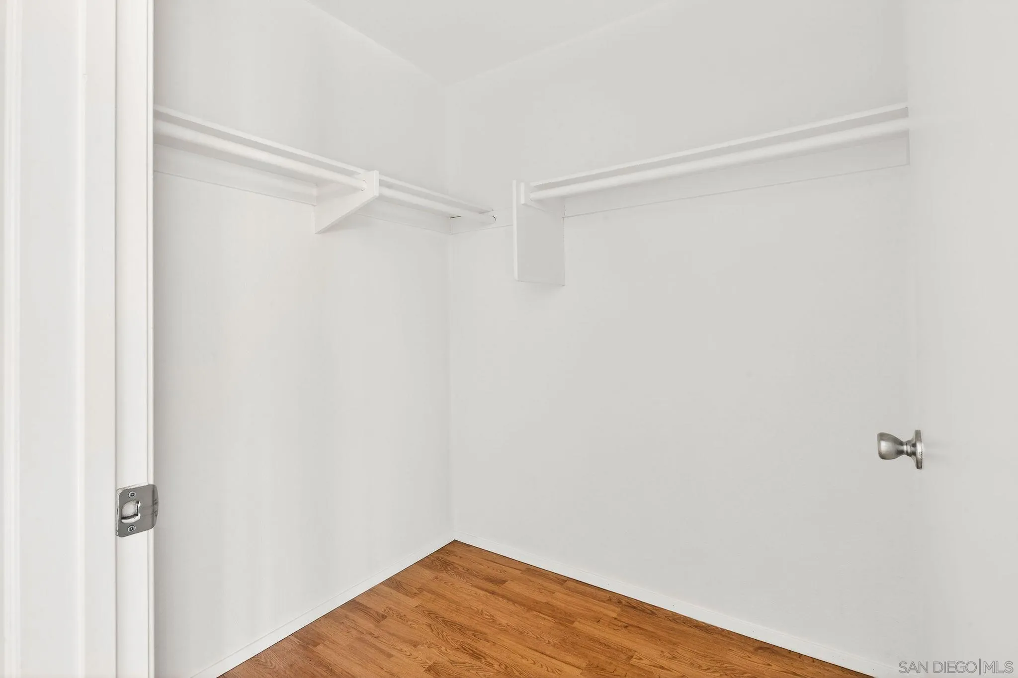 https://cdn.realtyfeed.com/cdn/127/260010951/9601f3166be89e3fcdba362fc86acd00.webp
