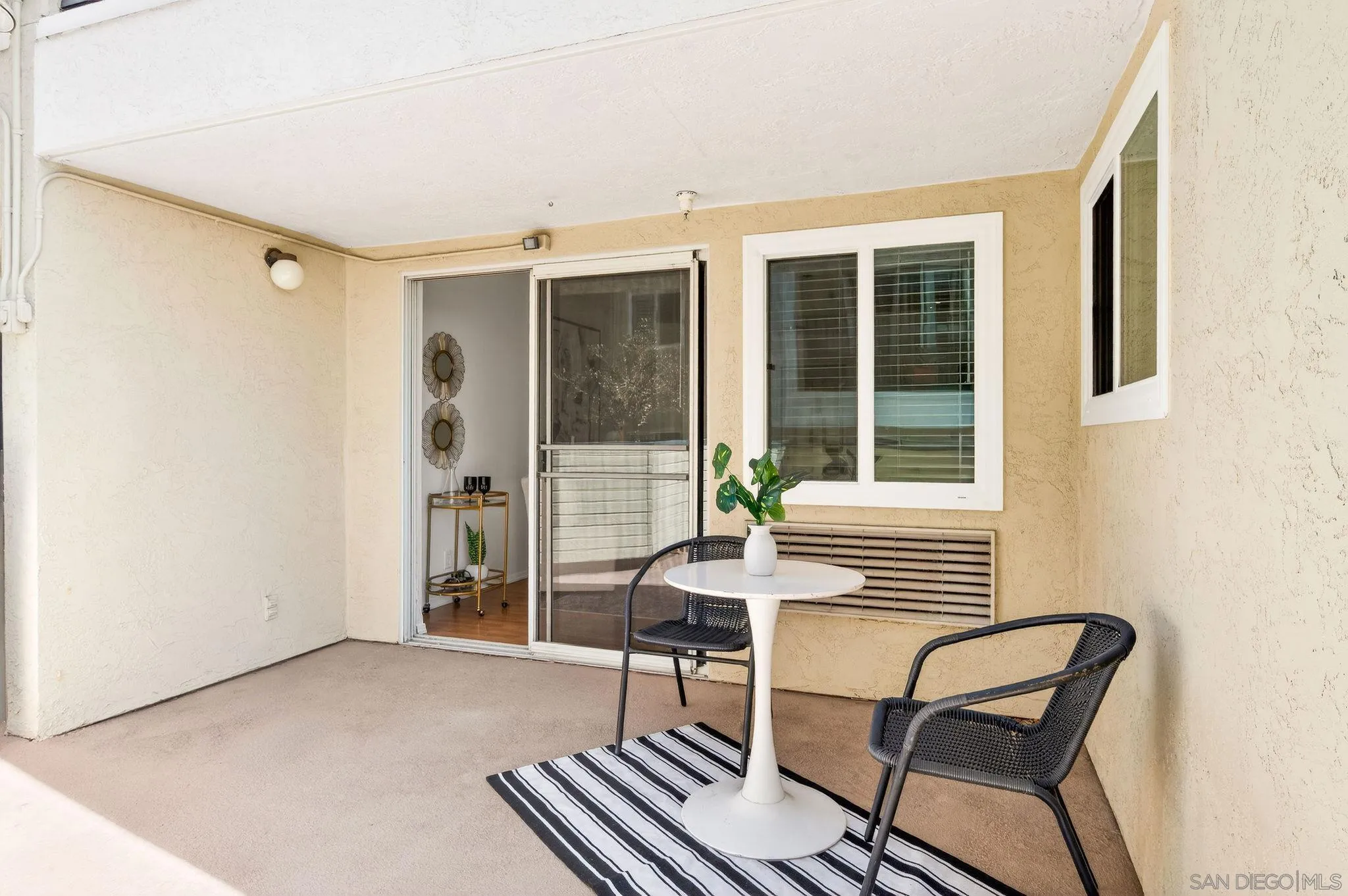 https://cdn.realtyfeed.com/cdn/127/260010951/99de6253de7bfbcfcb8b34837690c600.webp