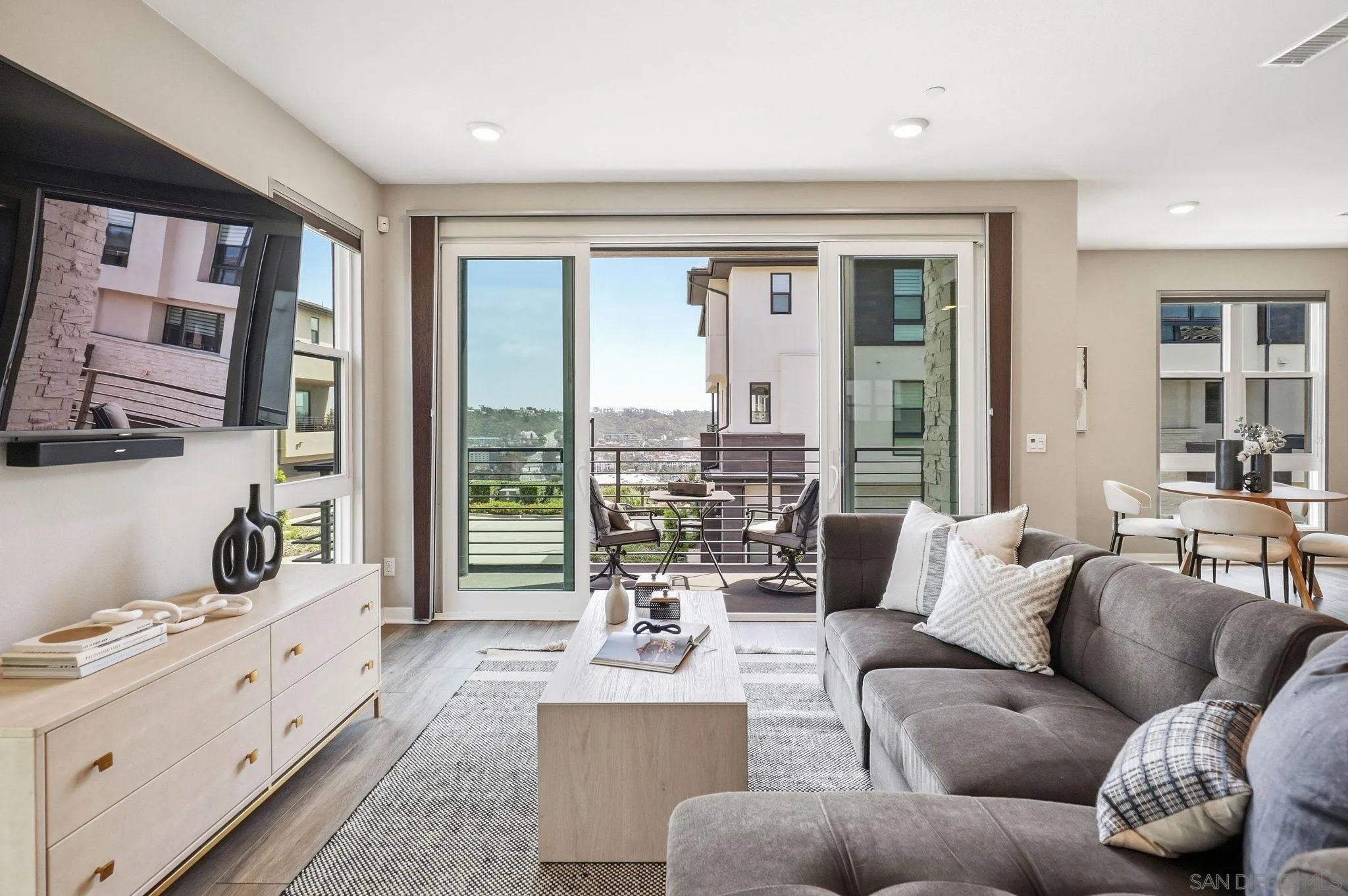 Photo #10: 260010953 Listing: Photo #10