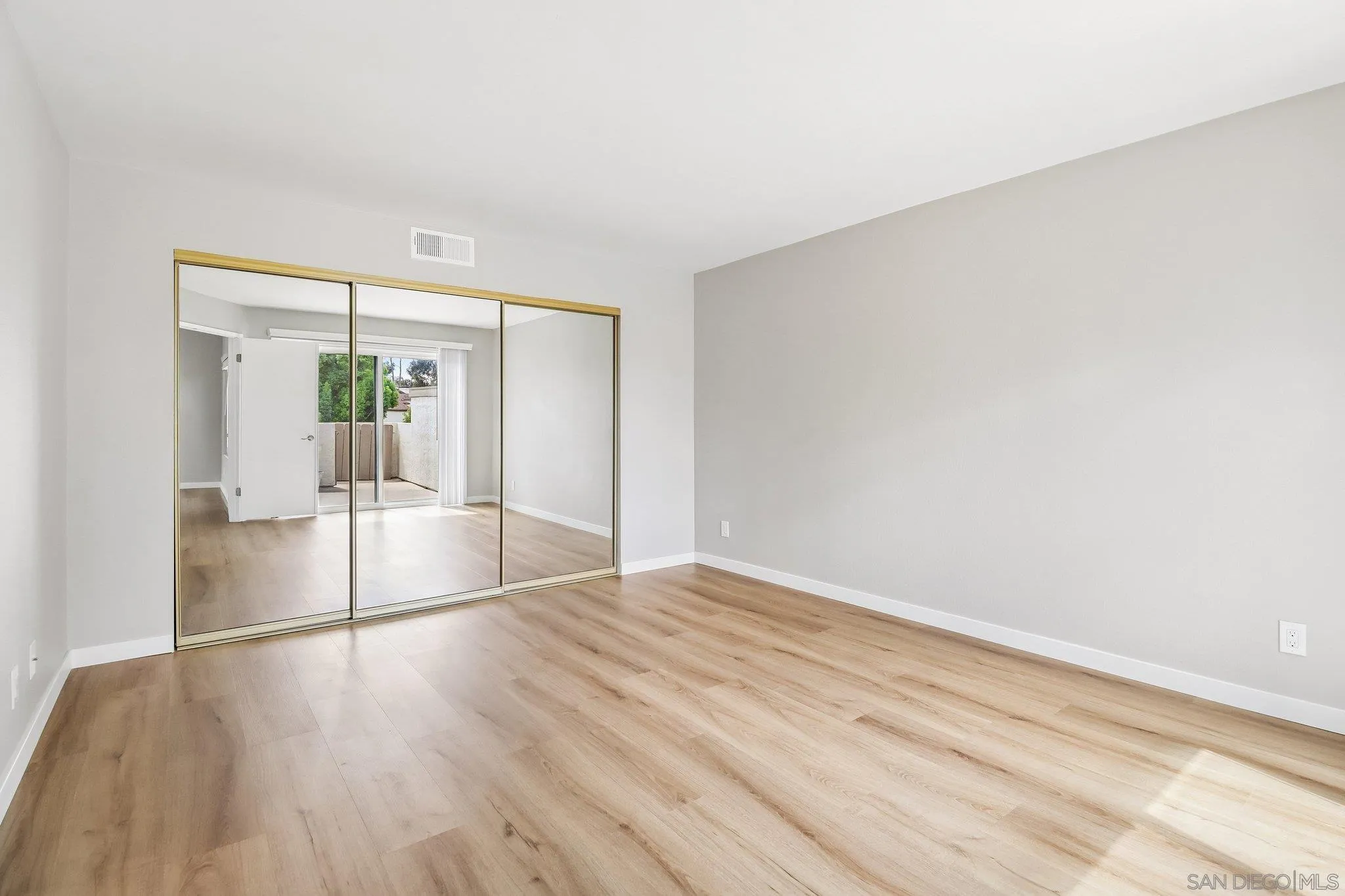 Photo #17: 260010957 Listing: Photo #17