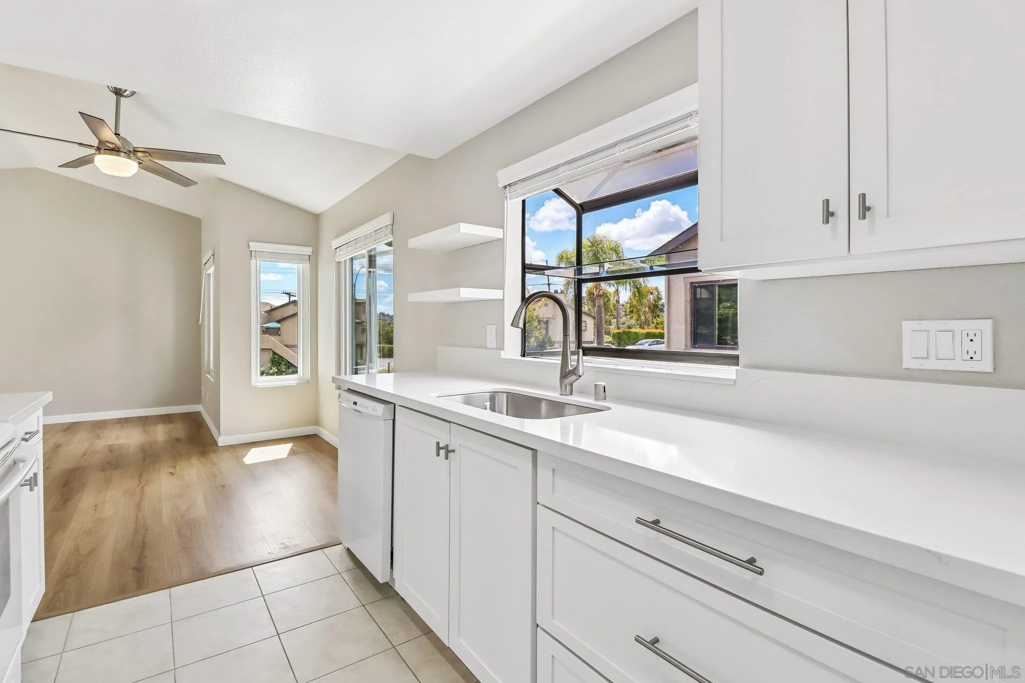 https://cdn.realtyfeed.com/cdn/127/260010957/d7905aa8656b6794a6019fb914573f4b.webp