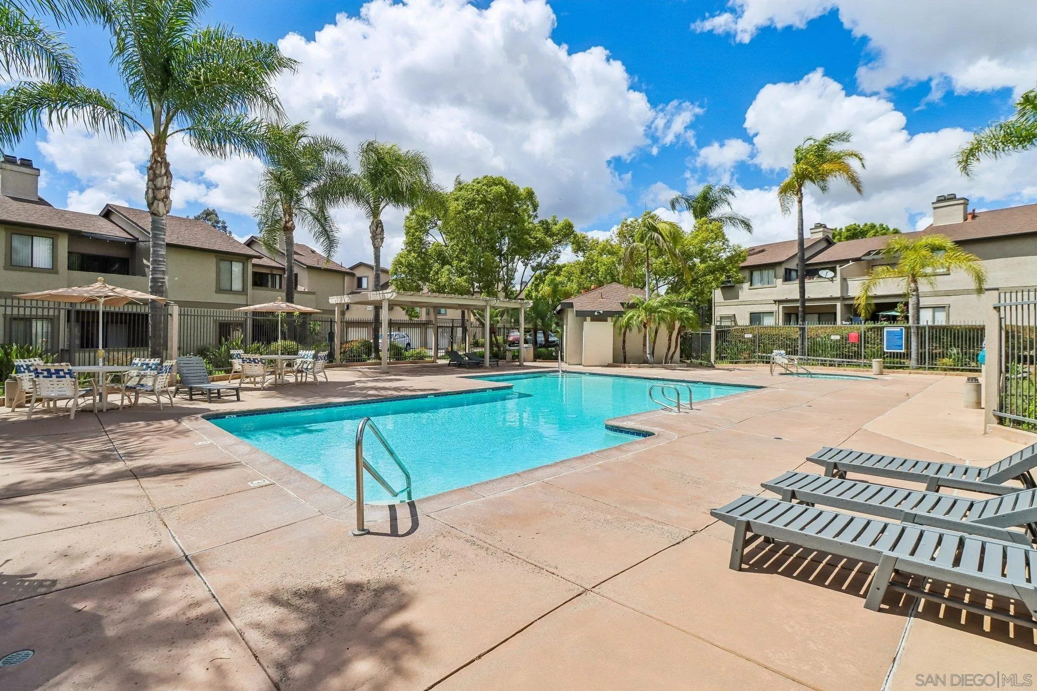 https://cdn.realtyfeed.com/cdn/127/260010957/ee4a82b948ccbf2e977d0b2f1bb44a88.webp