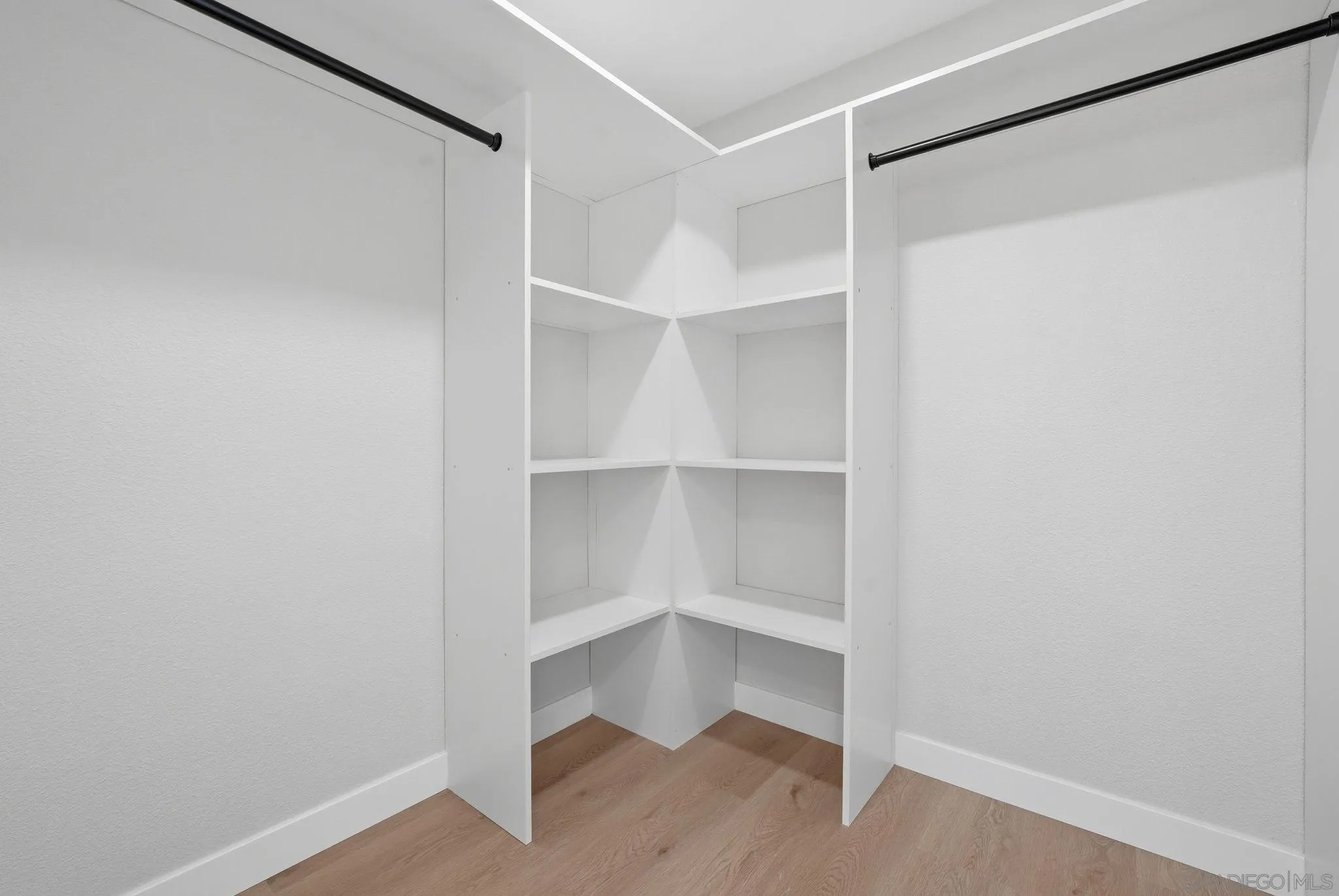 https://cdn.realtyfeed.com/cdn/127/260010959/a3d9481d97eb1c9e1f9730ebf15c870f.webp