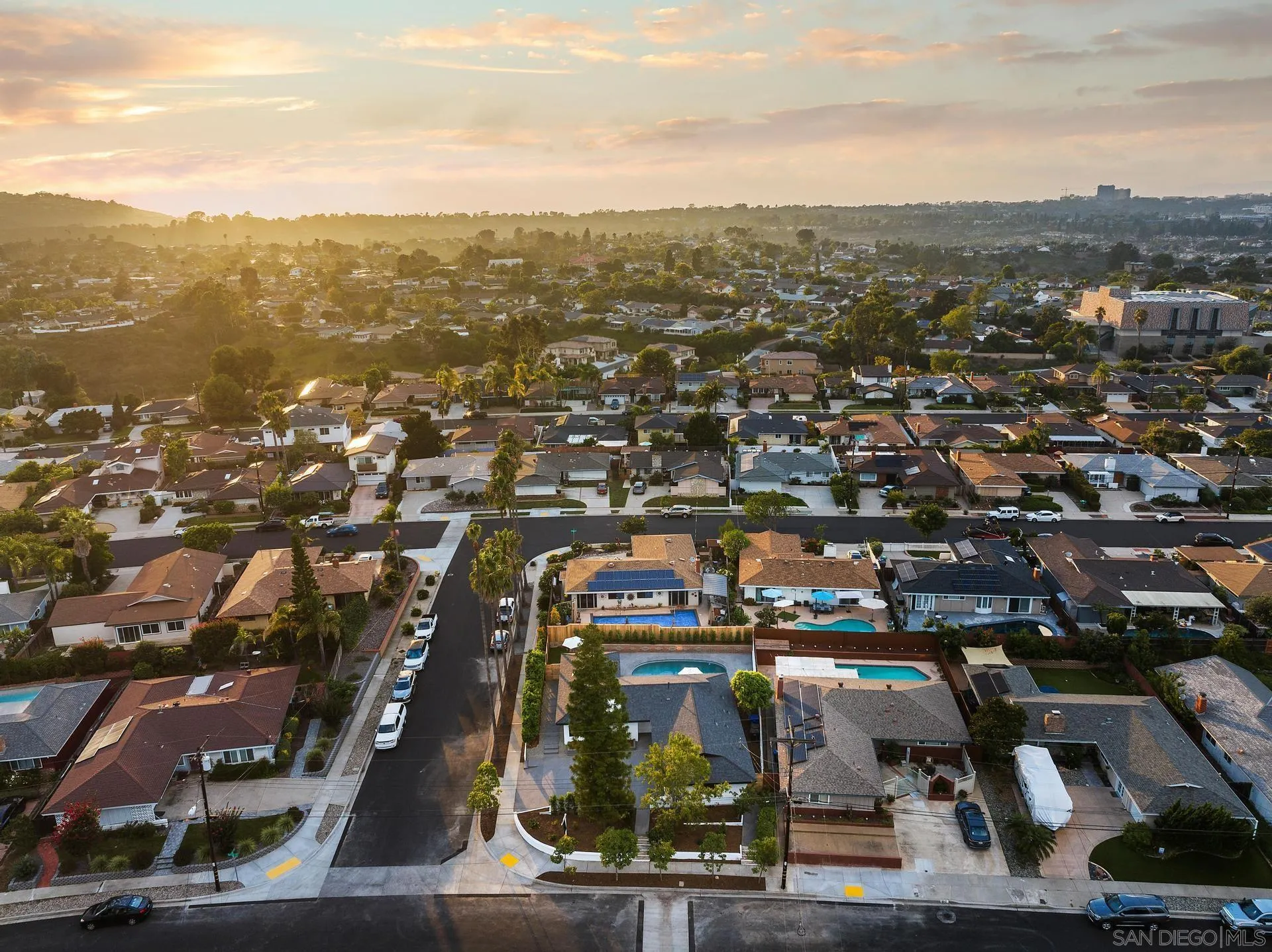 https://cdn.realtyfeed.com/cdn/127/260010961/00bbe87c880bf2493c220566b024a1b5.webp