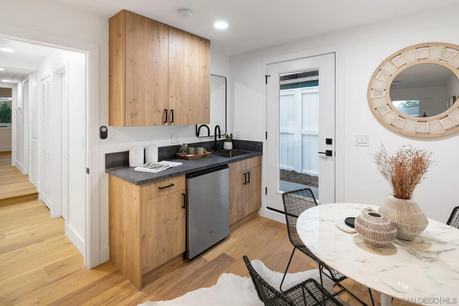 https://cdn.realtyfeed.com/cdn/127/260010961/91e12b3e52062ee32022bcd8fb79533d.webp