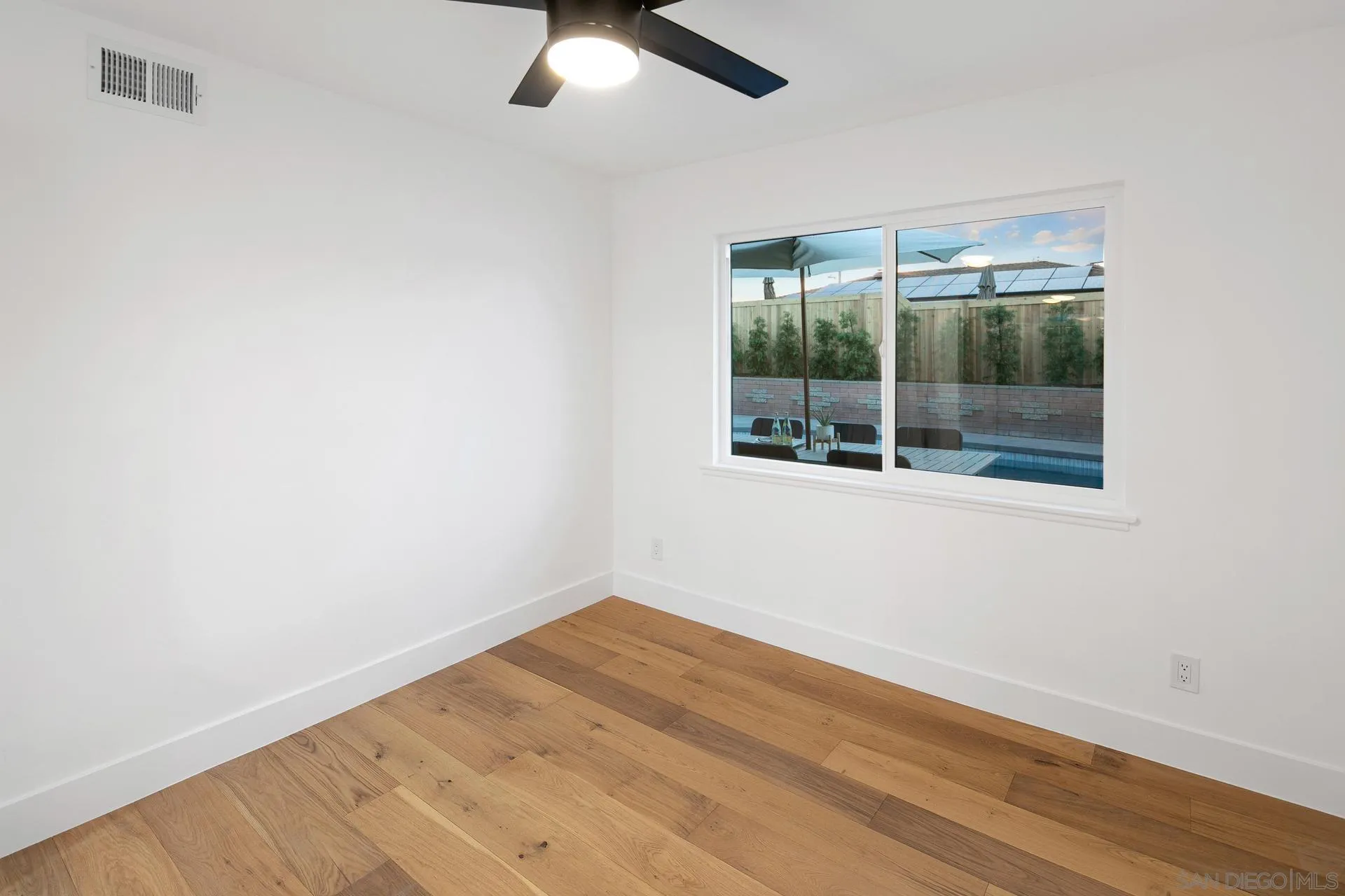 https://cdn.realtyfeed.com/cdn/127/260010961/99e5bd1a055baedbaceacacb5e75e1bc.webp