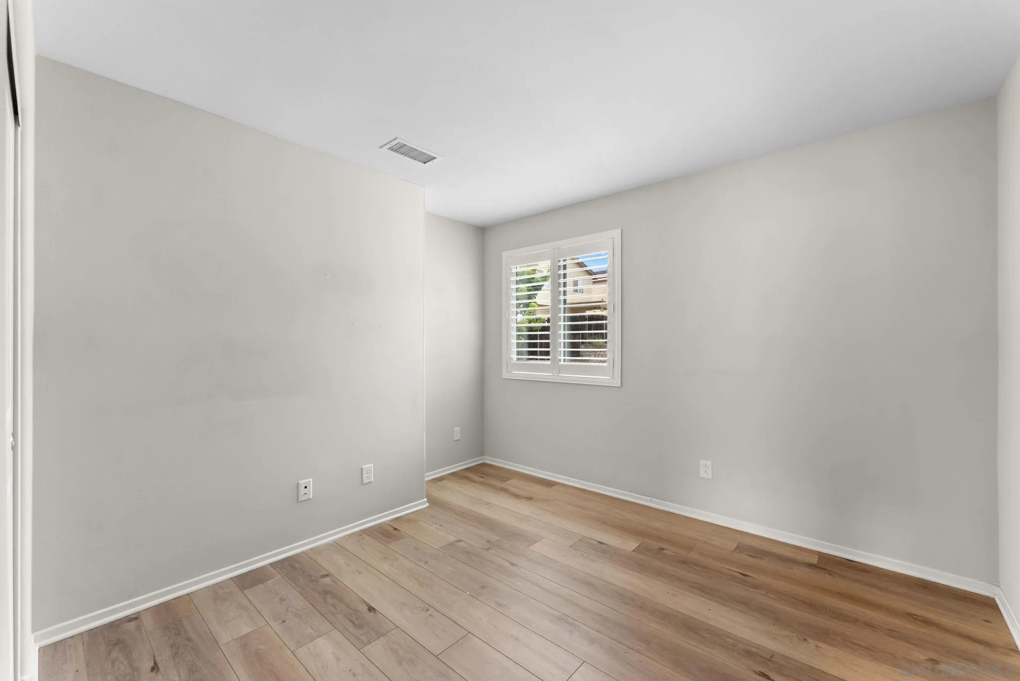 https://cdn.realtyfeed.com/cdn/127/260010962/8eb6082cbddf2f3d02ad1e9869c8a190.webp