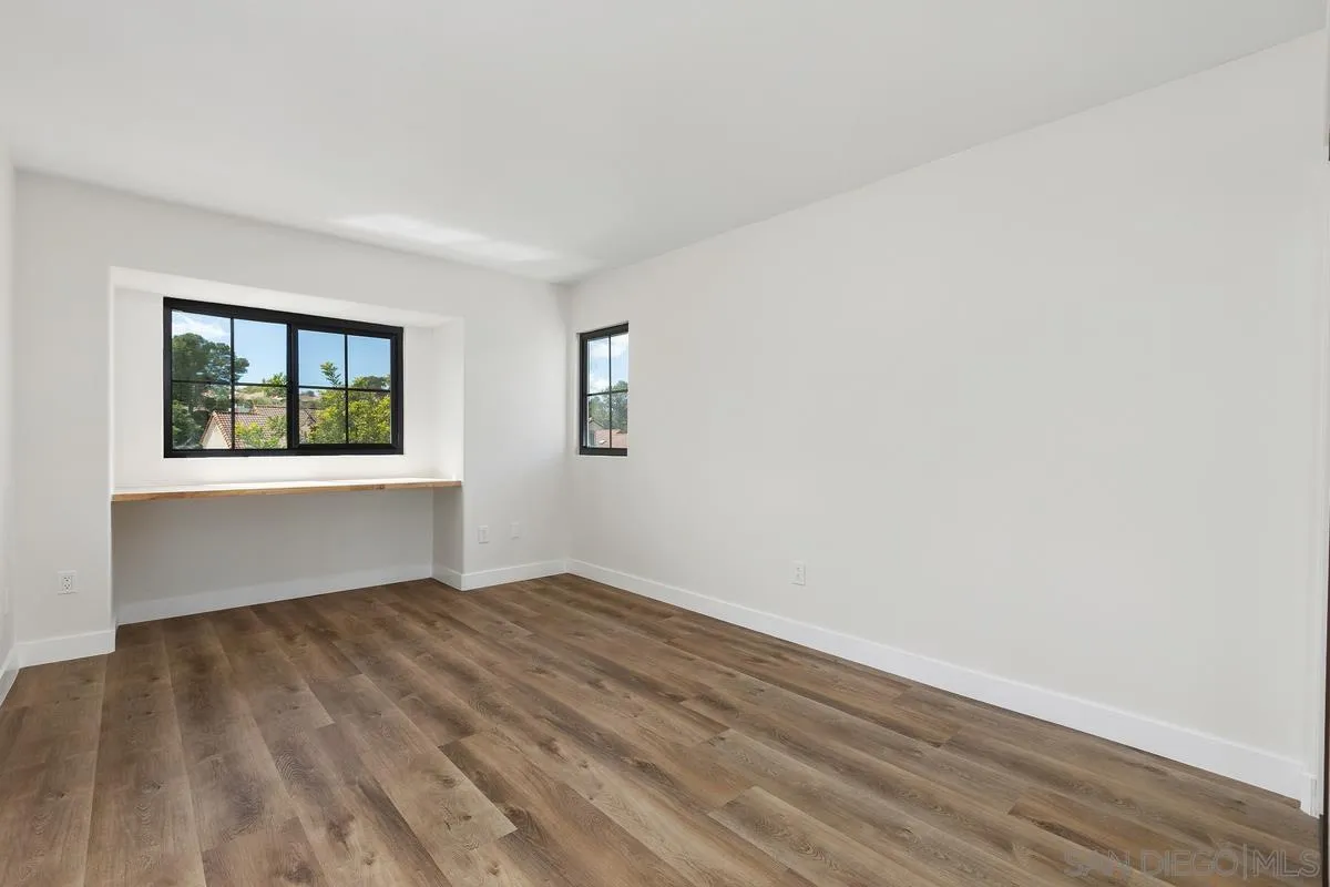 https://cdn.realtyfeed.com/cdn/127/260010964/6b9645c03aa11cd455bf63cf856ced3f.webp