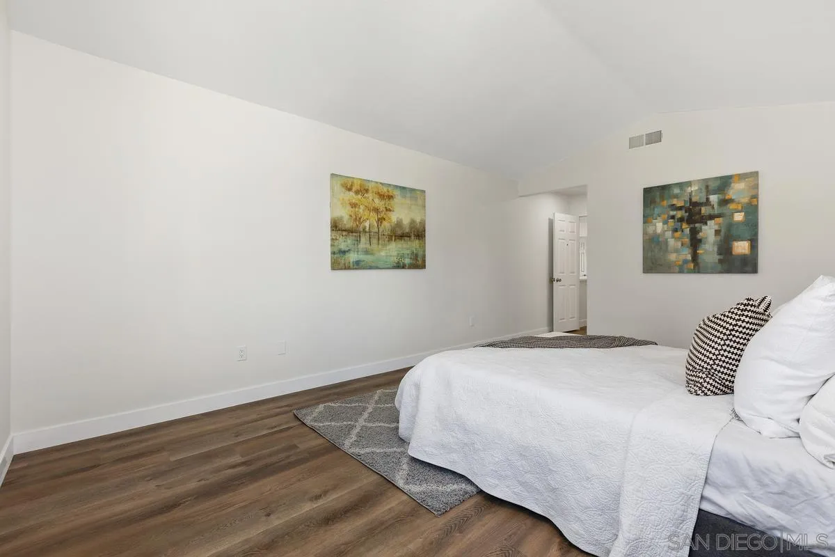 https://cdn.realtyfeed.com/cdn/127/260010964/a368ec83deaad7e59f7a3fc0f685ae14.webp