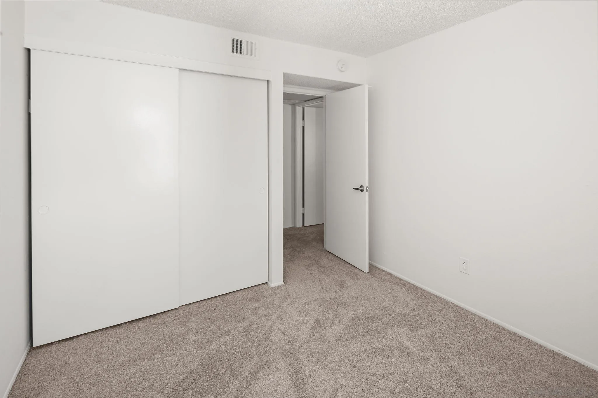 Photo #19: 260010965 Listing: Photo #19