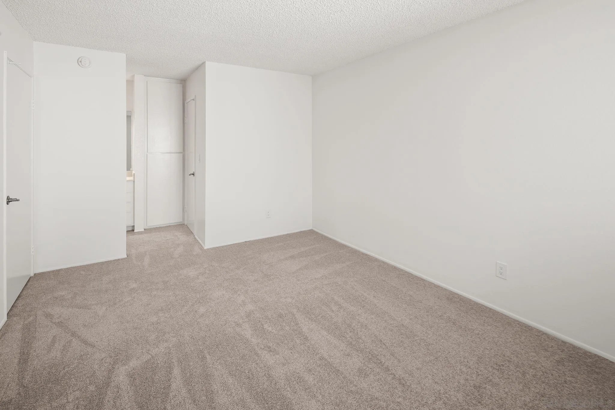 Photo #17: 260010965 Listing: Photo #17