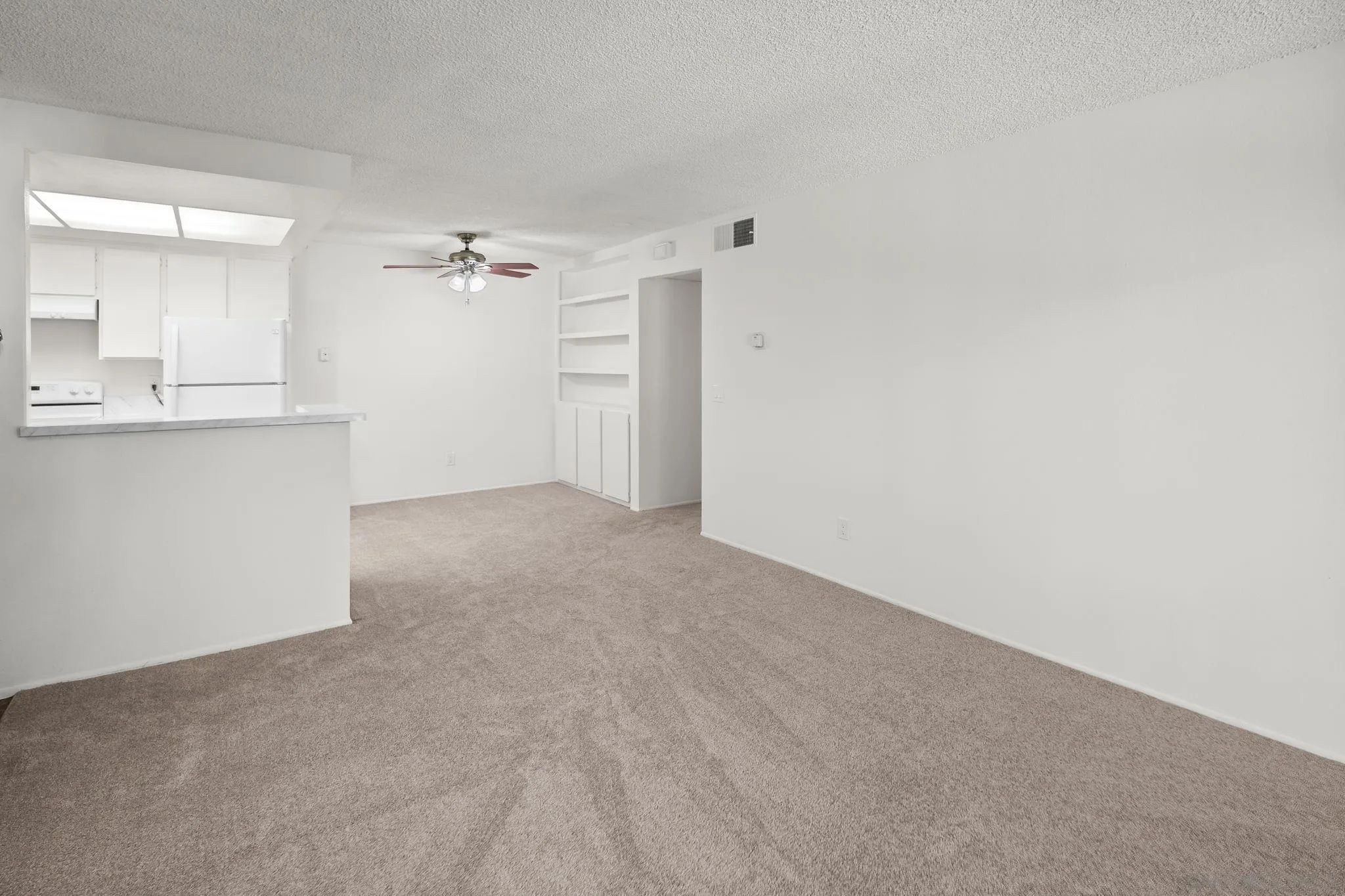 Photo #7: 260010965 Listing: Photo #7