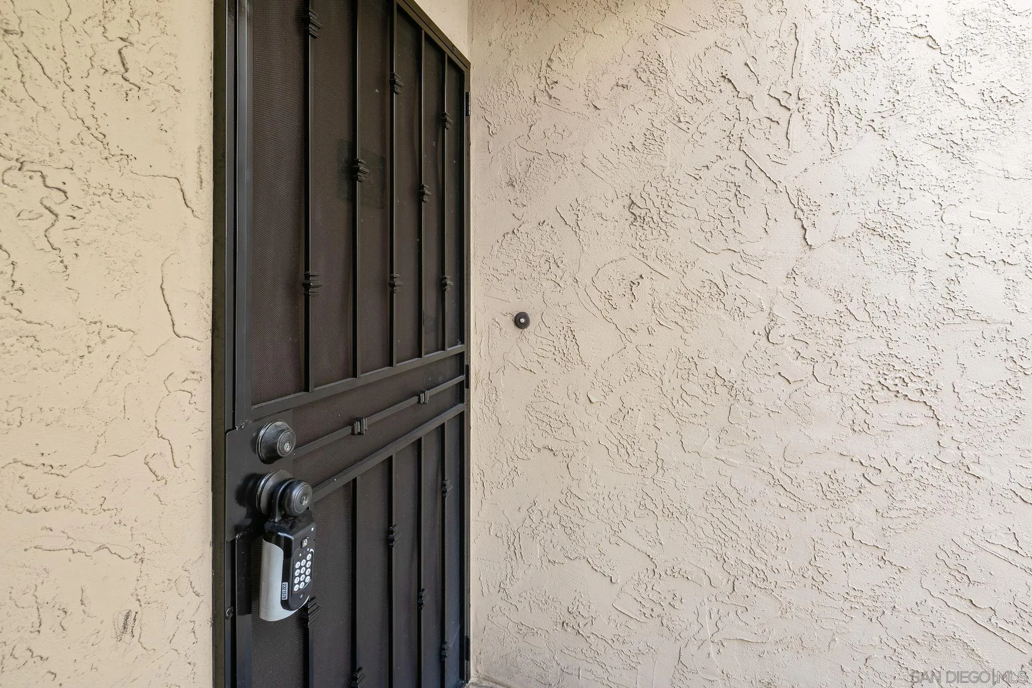 Photo #3: 260010965 Listing: Photo #3