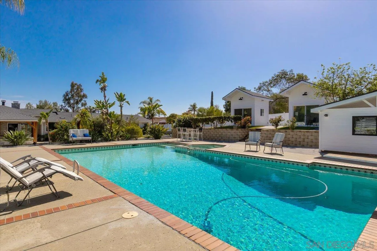 https://cdn.realtyfeed.com/cdn/127/260010968/09a8e4ea85de3db24d32161110d4f862.webp