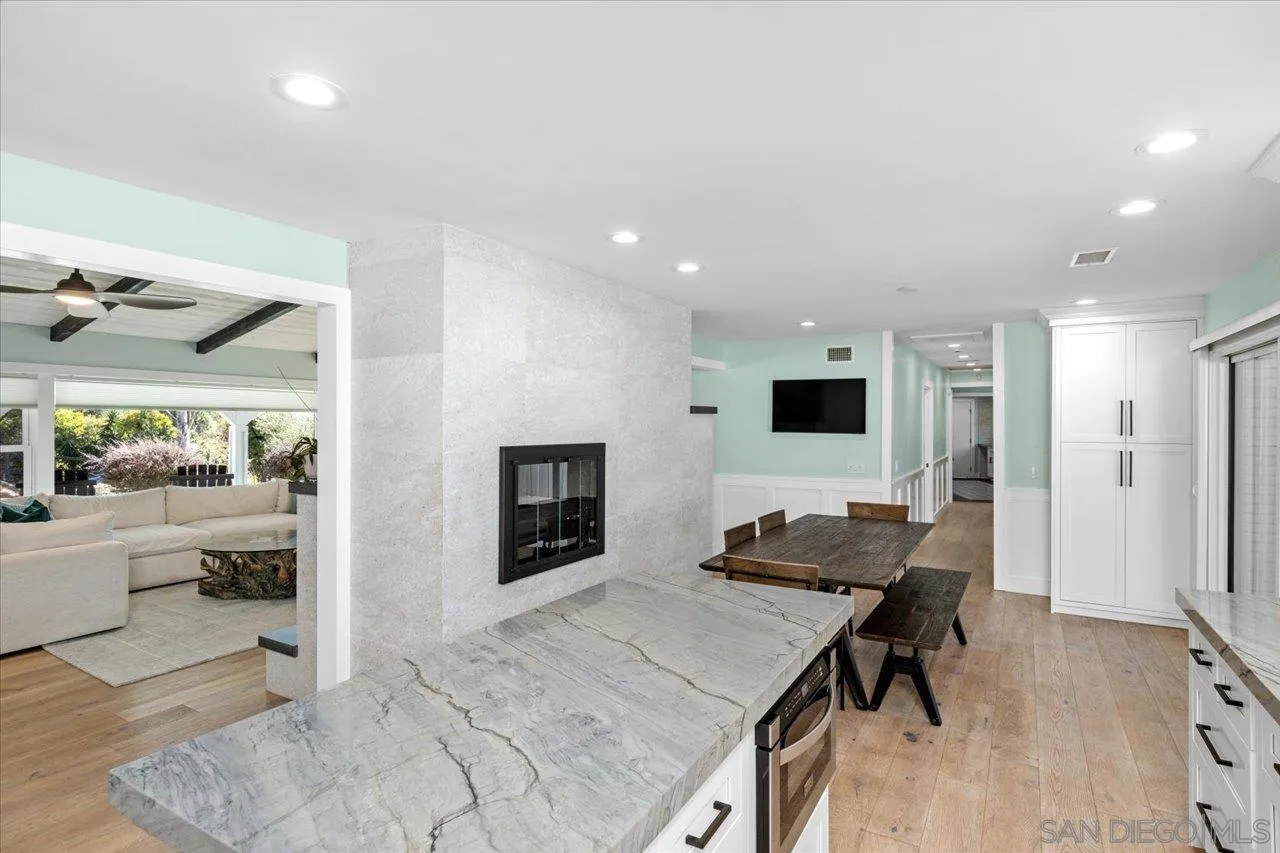 https://cdn.realtyfeed.com/cdn/127/260010968/0a55b2e69d5593baa4d92b8c26f7b3a3.webp