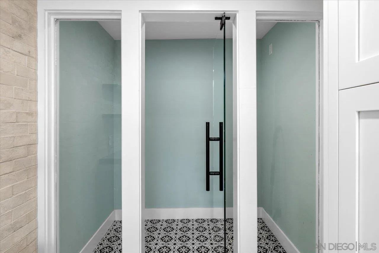 https://cdn.realtyfeed.com/cdn/127/260010968/1082f403a03277df5de0e9a16976a35e.webp