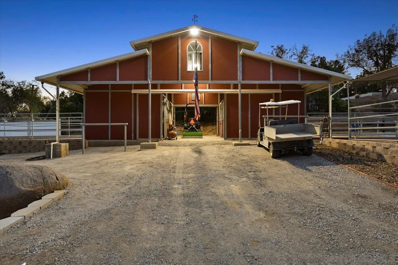 https://cdn.realtyfeed.com/cdn/127/260010968/36f7adecd841136d5768d20d9b622003.webp