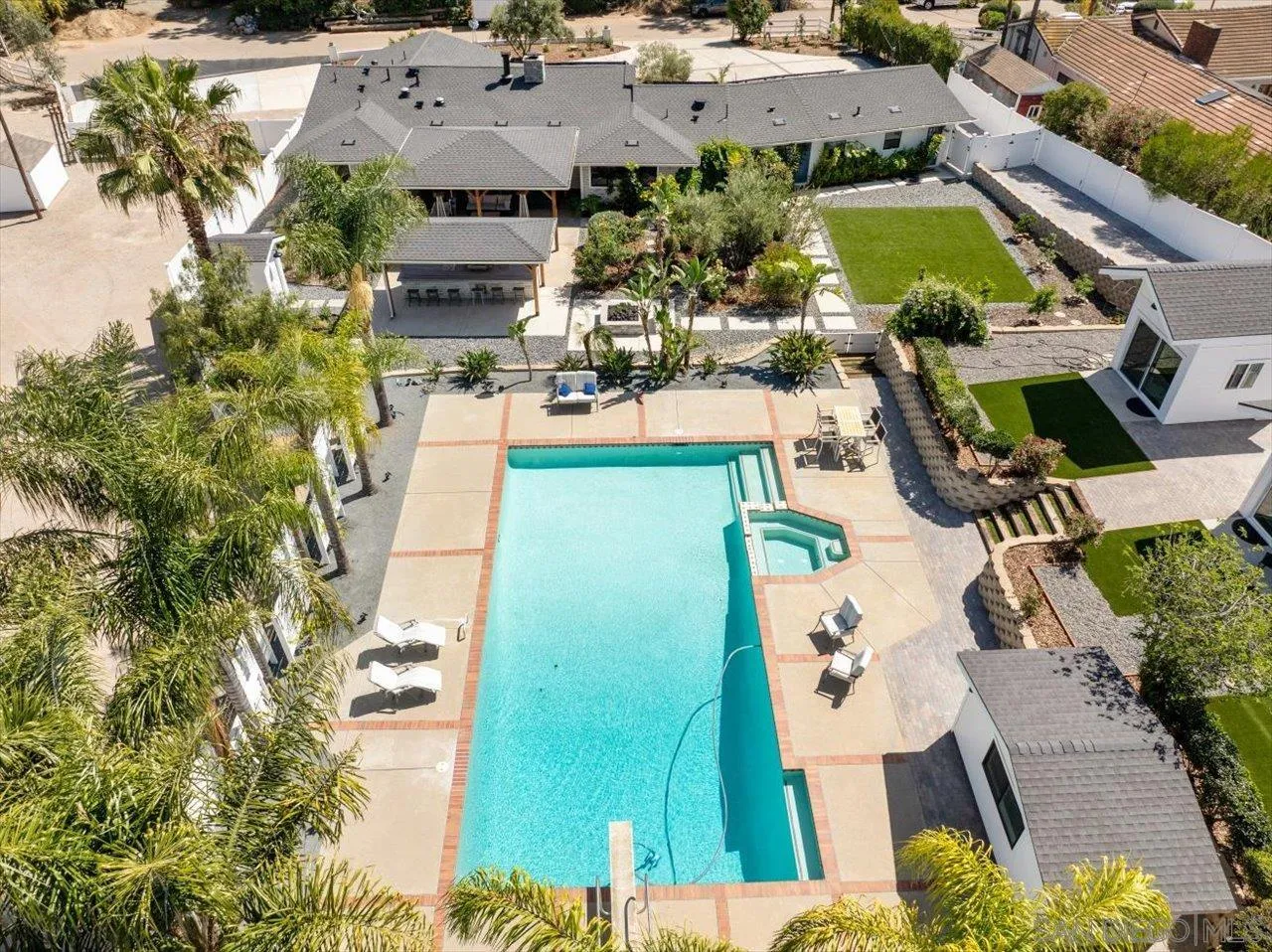 https://cdn.realtyfeed.com/cdn/127/260010968/68914046cc3b10a783495e3b8104ea72.webp
