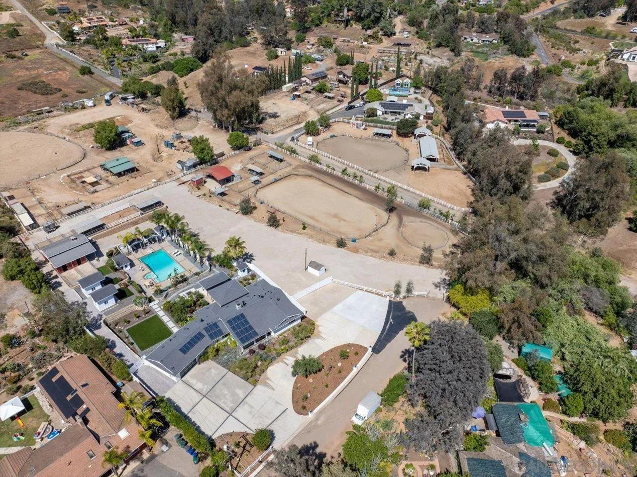 https://cdn.realtyfeed.com/cdn/127/260010968/846e93daeb3b00665efd2b8163cb671d.webp