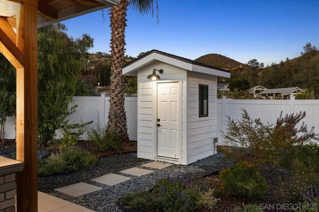 https://cdn.realtyfeed.com/cdn/127/260010968/9342b08ed922d51bb12814fe4e3c7265.webp