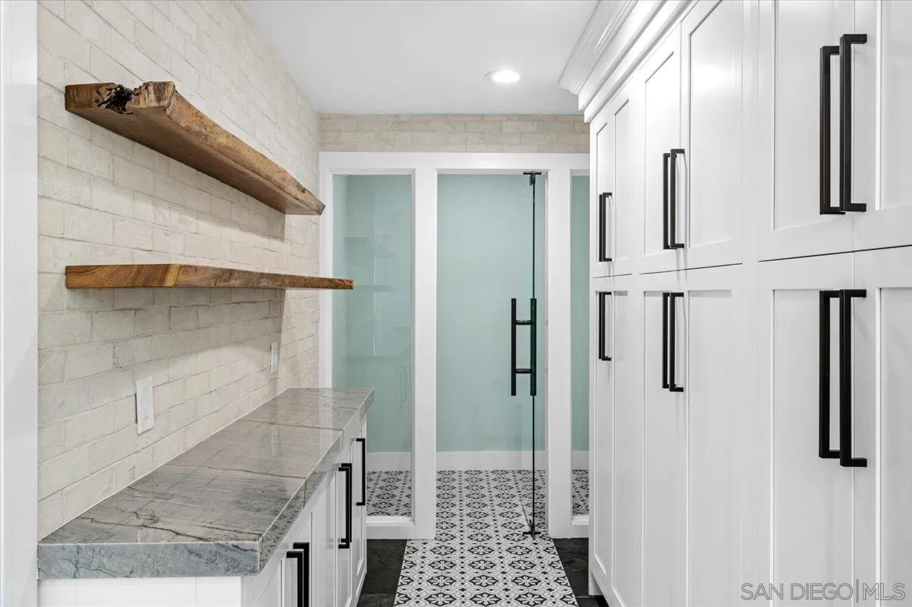 https://cdn.realtyfeed.com/cdn/127/260010968/ec3d53188e6fbb046c0f81fe6bbae7e6.webp