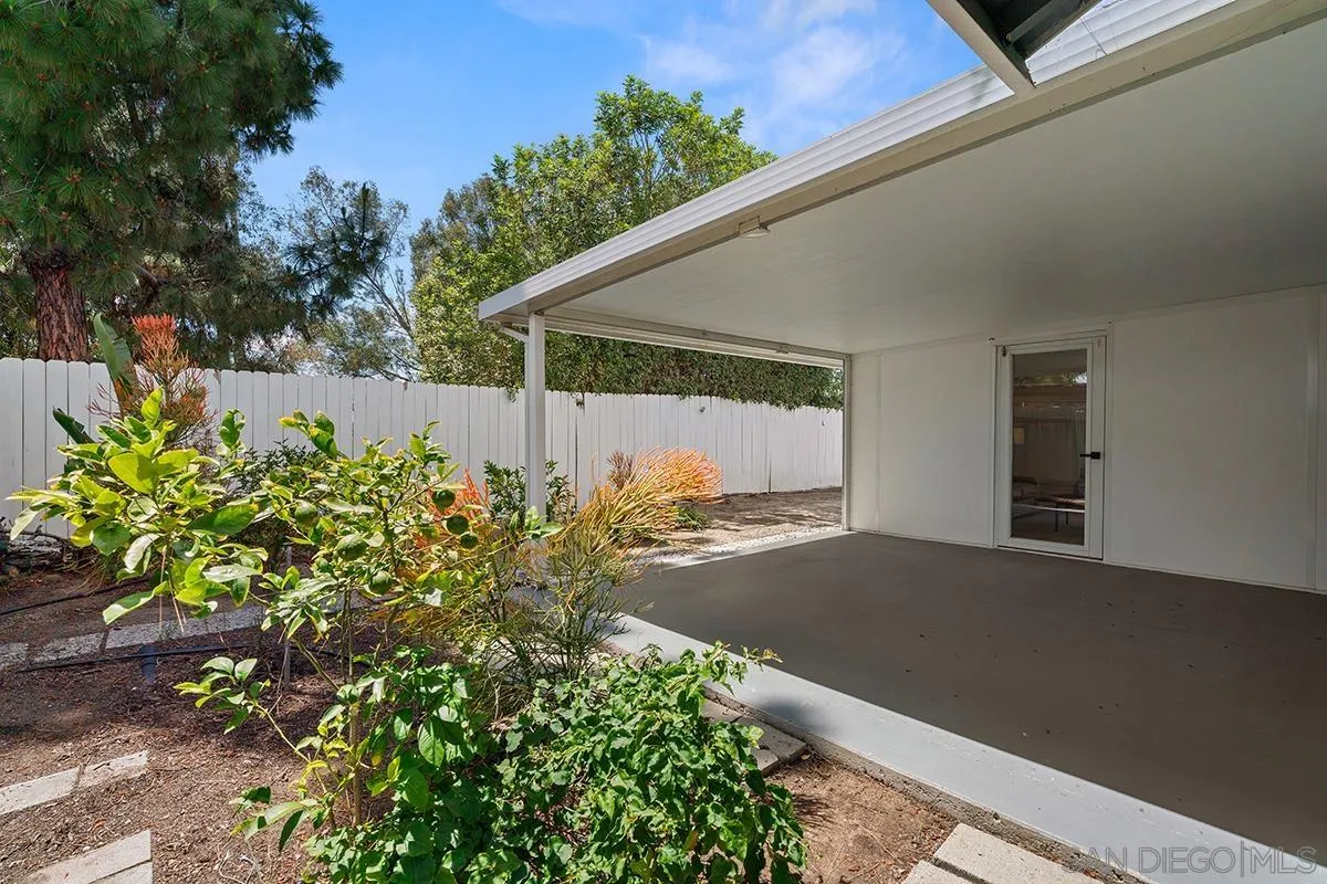 https://cdn.realtyfeed.com/cdn/127/260010970/7be7340c748ff558ef6808a3d3c0d7d3.webp