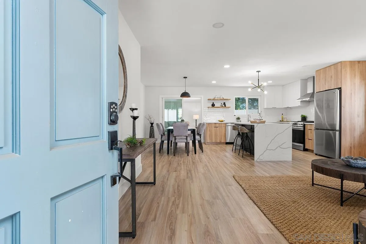 https://cdn.realtyfeed.com/cdn/127/260010970/7d6eee6608904f8475092c07a6771a59.webp