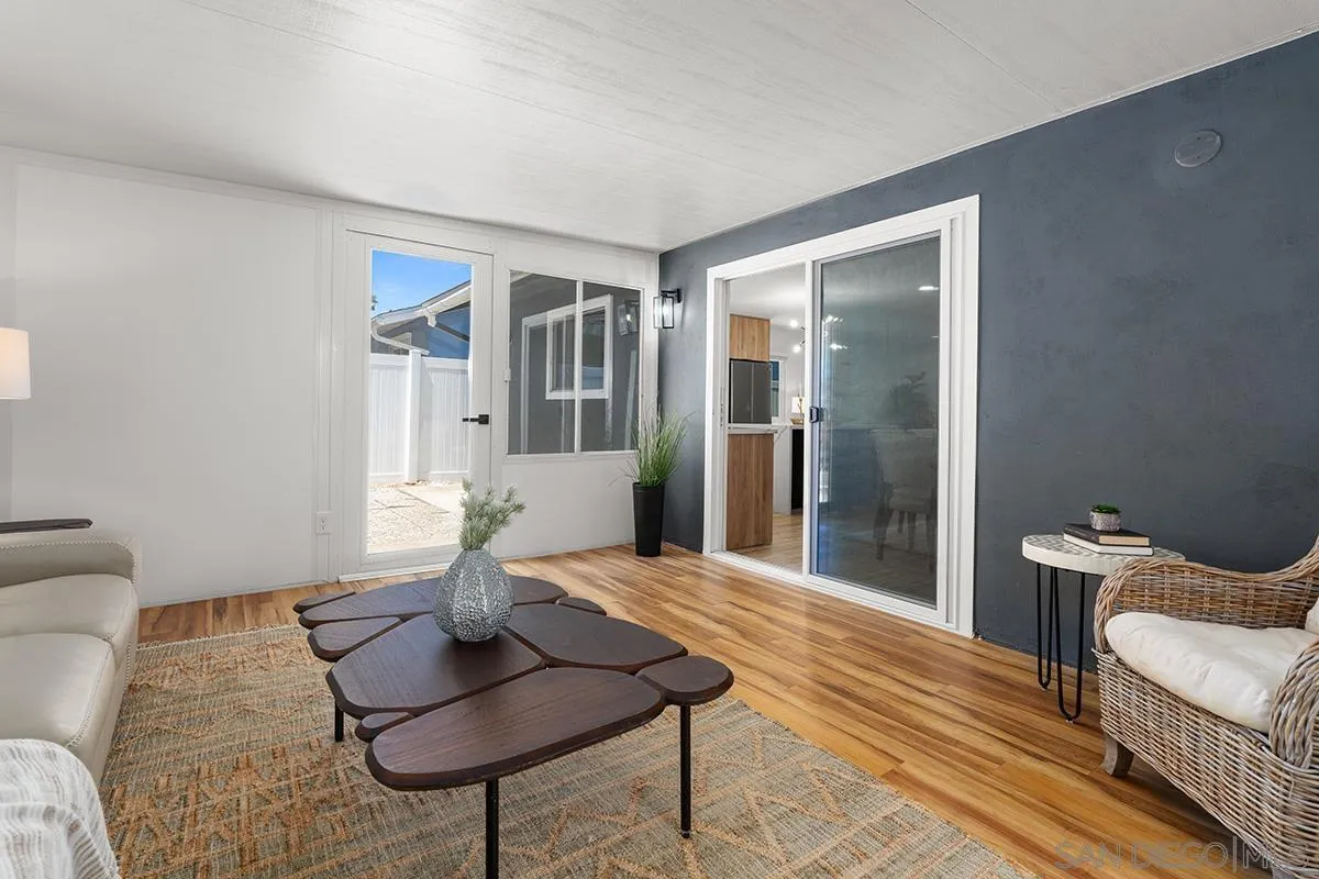 https://cdn.realtyfeed.com/cdn/127/260010970/90c87b3a094b6cc063e562a11dc7c85d.webp