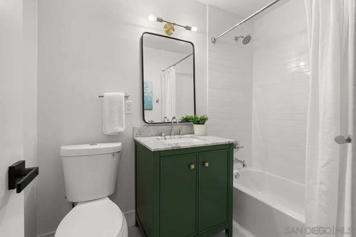 https://cdn.realtyfeed.com/cdn/127/260010970/abb052ac4334f48fd65709cb49106922.webp