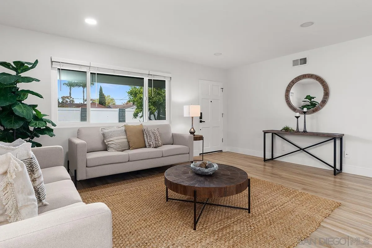 https://cdn.realtyfeed.com/cdn/127/260010970/c8de8d7453cef298664d23fe719d7b5b.webp