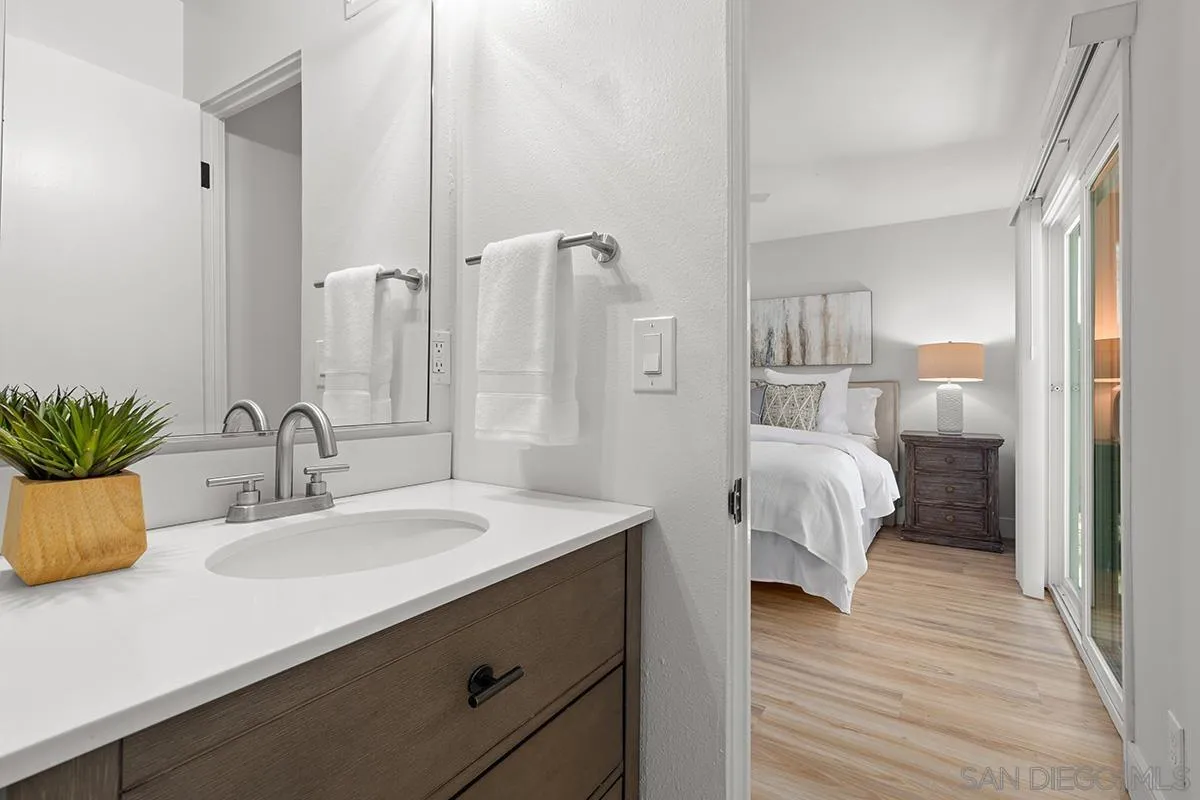 https://cdn.realtyfeed.com/cdn/127/260010970/f06f7cb4ffb26701db12754beff2afc9.webp