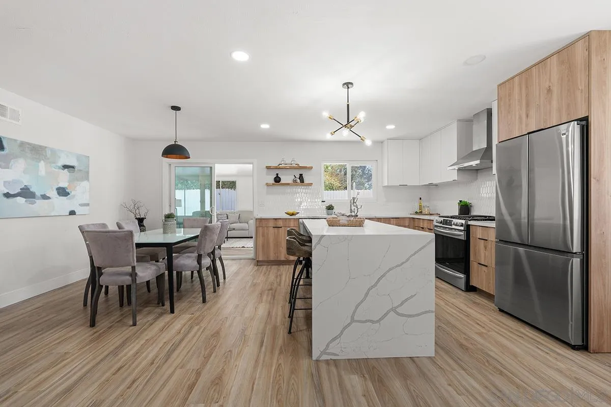 https://cdn.realtyfeed.com/cdn/127/260010970/fa228b15618758888014e00001341db4.webp