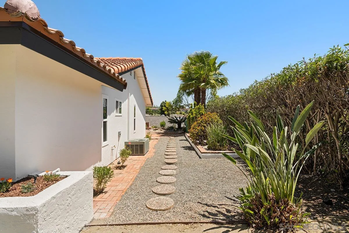 https://cdn.realtyfeed.com/cdn/127/260010971/942175bb8faf4348dc539b836f07b6bd.webp