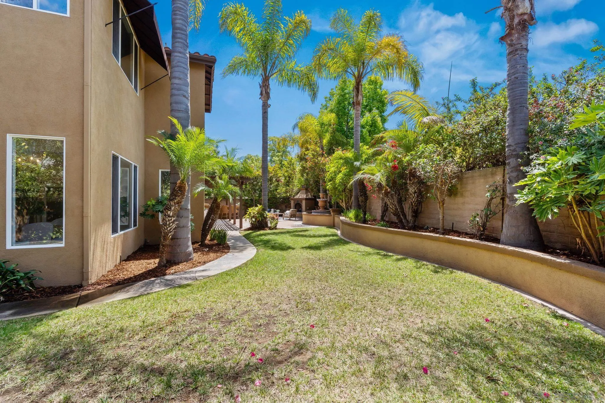 https://cdn.realtyfeed.com/cdn/127/260010977/01d141b650ff36ede5405f360dff8767.webp