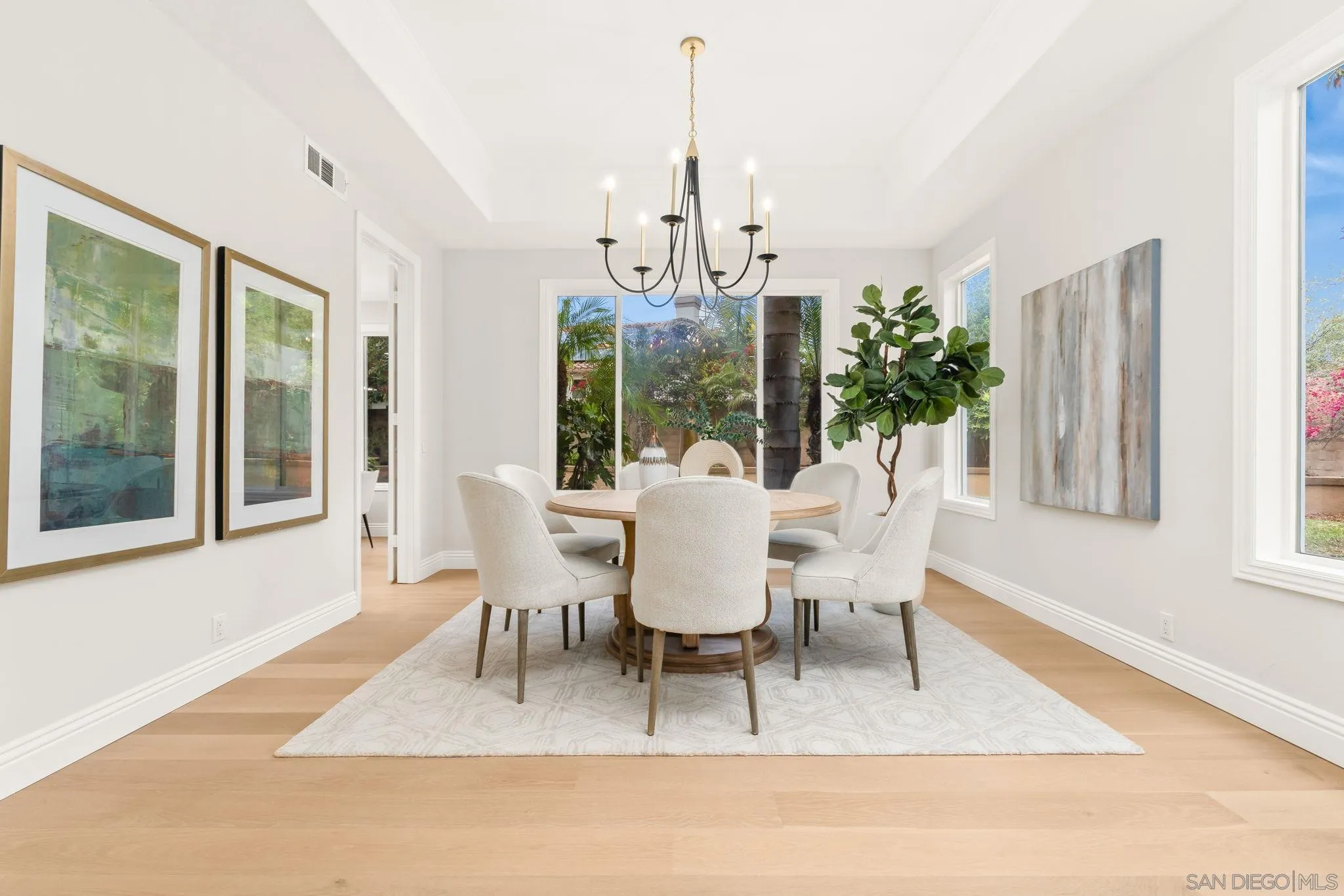 https://cdn.realtyfeed.com/cdn/127/260010977/0b6ea18ee59216960bbfc10aab723c42.webp