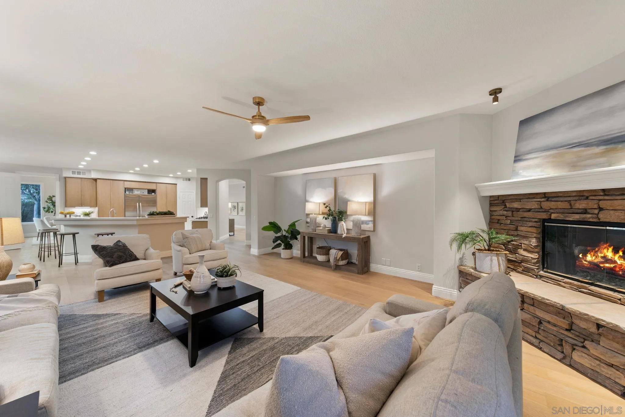 https://cdn.realtyfeed.com/cdn/127/260010977/29373111f542ce95b533d542f7b5010d.webp