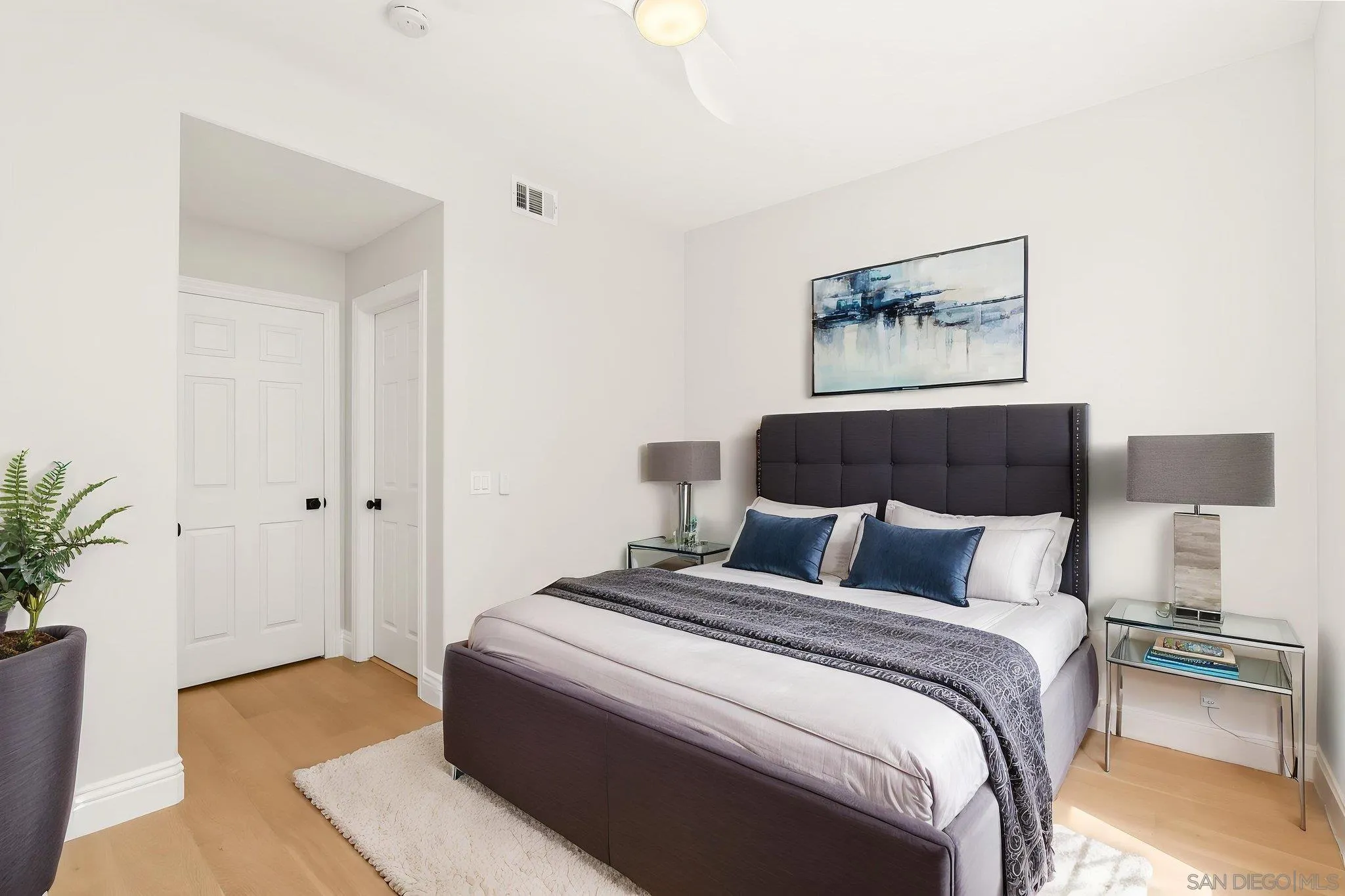 https://cdn.realtyfeed.com/cdn/127/260010977/d6d44b5f09d365364864581bb9651a12.webp