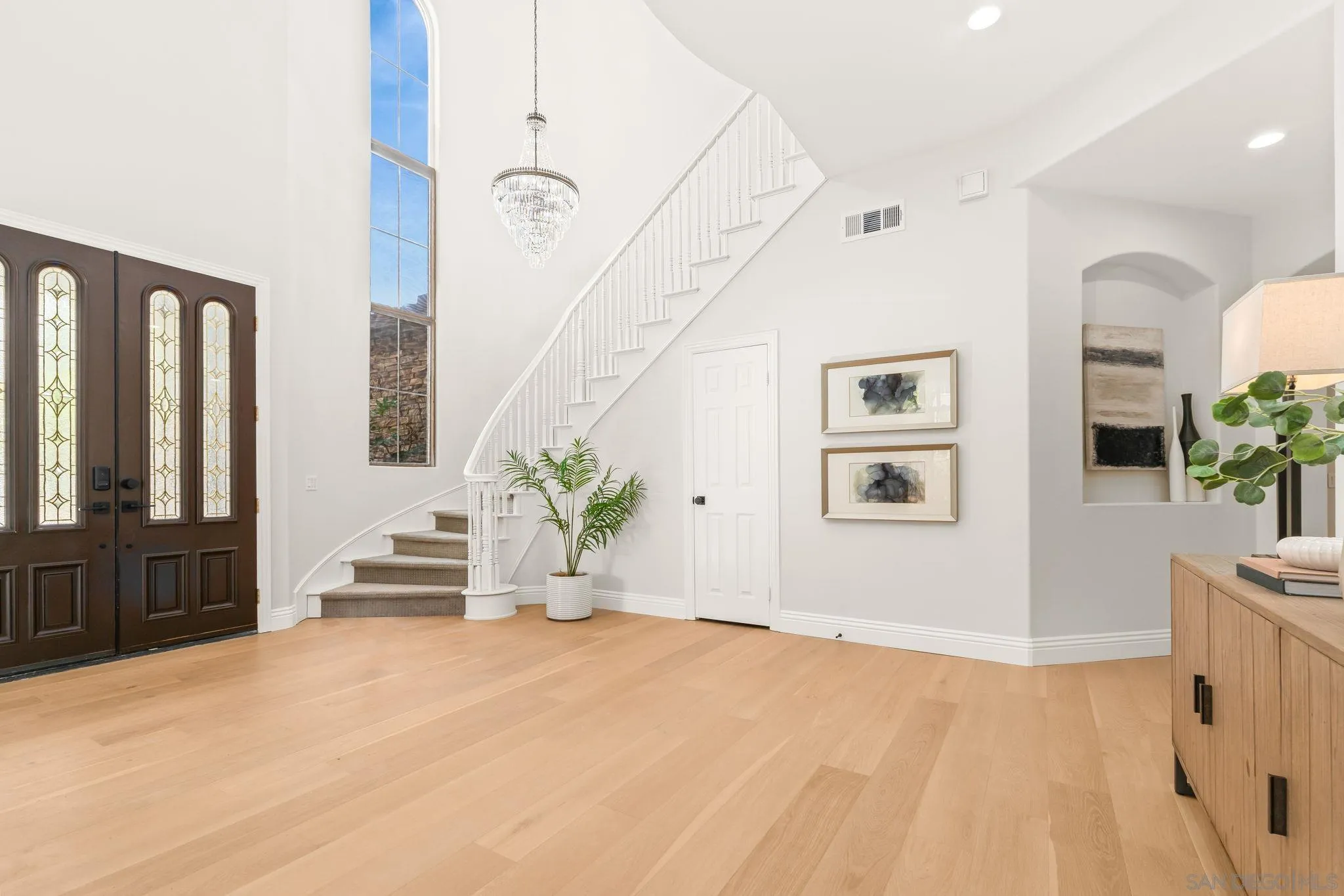 https://cdn.realtyfeed.com/cdn/127/260010977/db494e0012bc1b264ea147ebc59e240f.webp