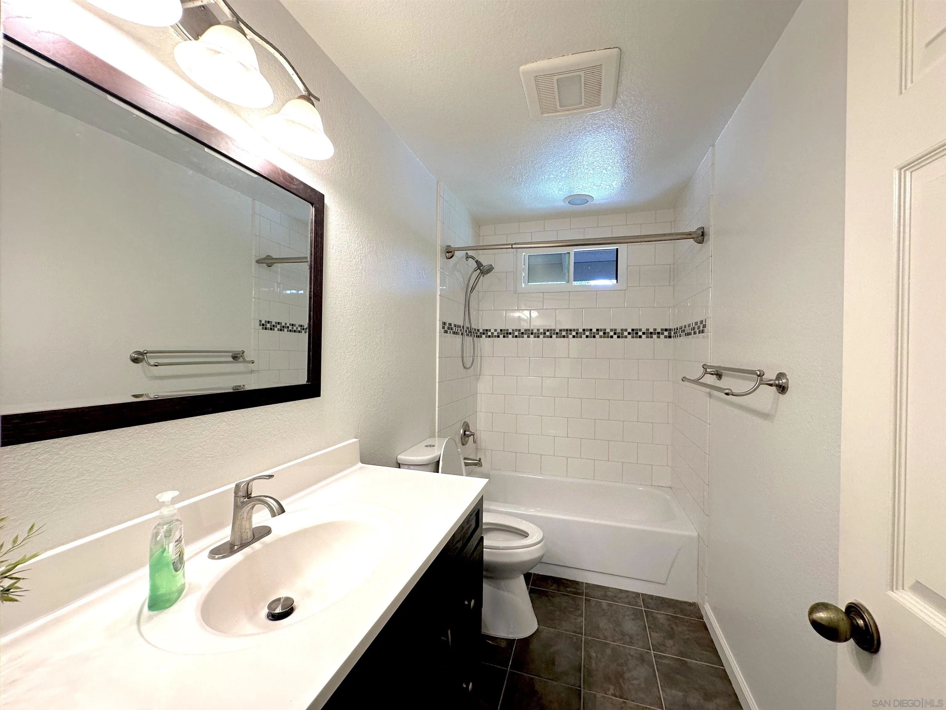Photo #19: 260010979 Listing: Photo #19