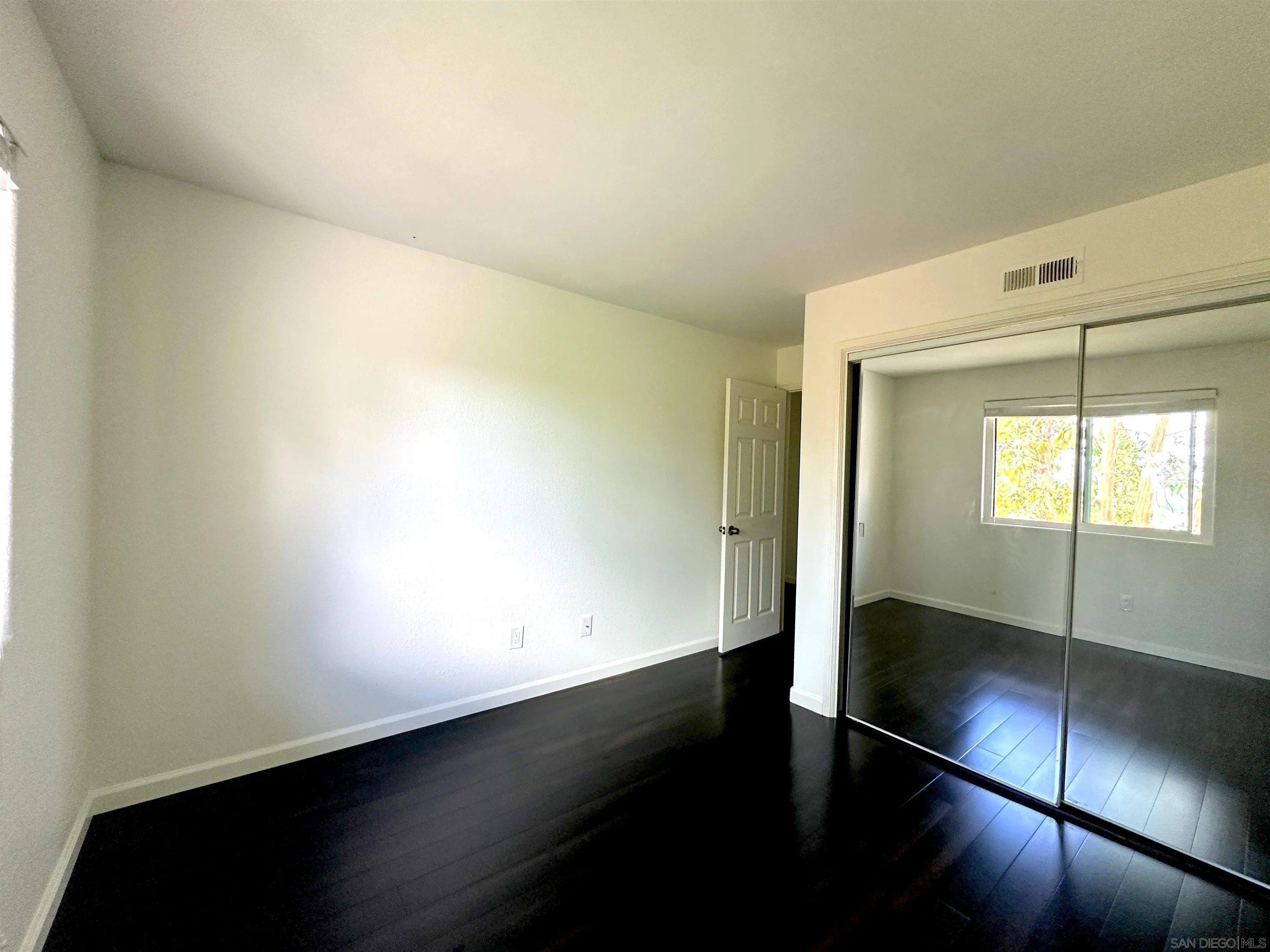 Photo #18: 260010979 Listing: Photo #18