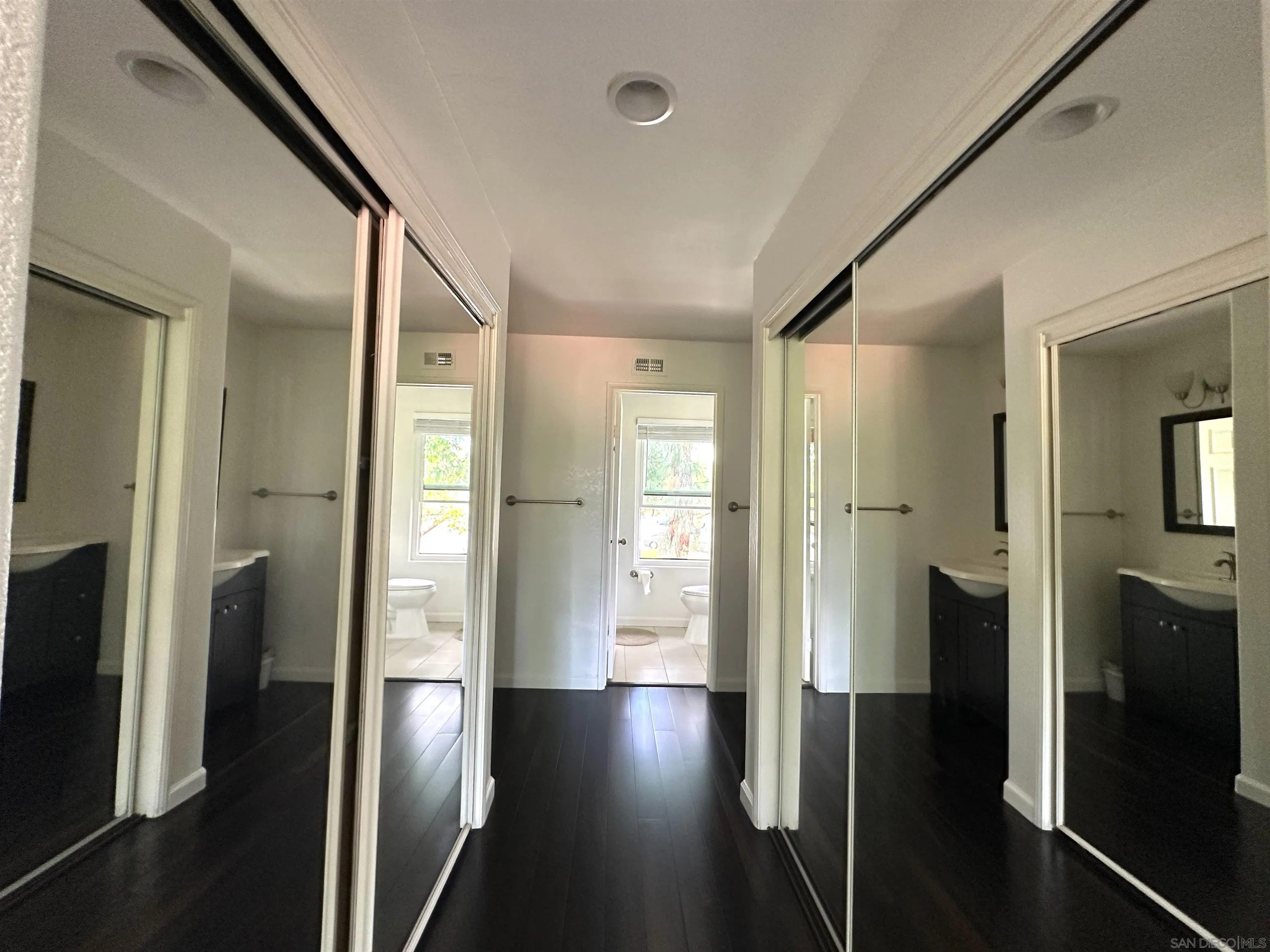 Photo #13: 260010979 Listing: Photo #13