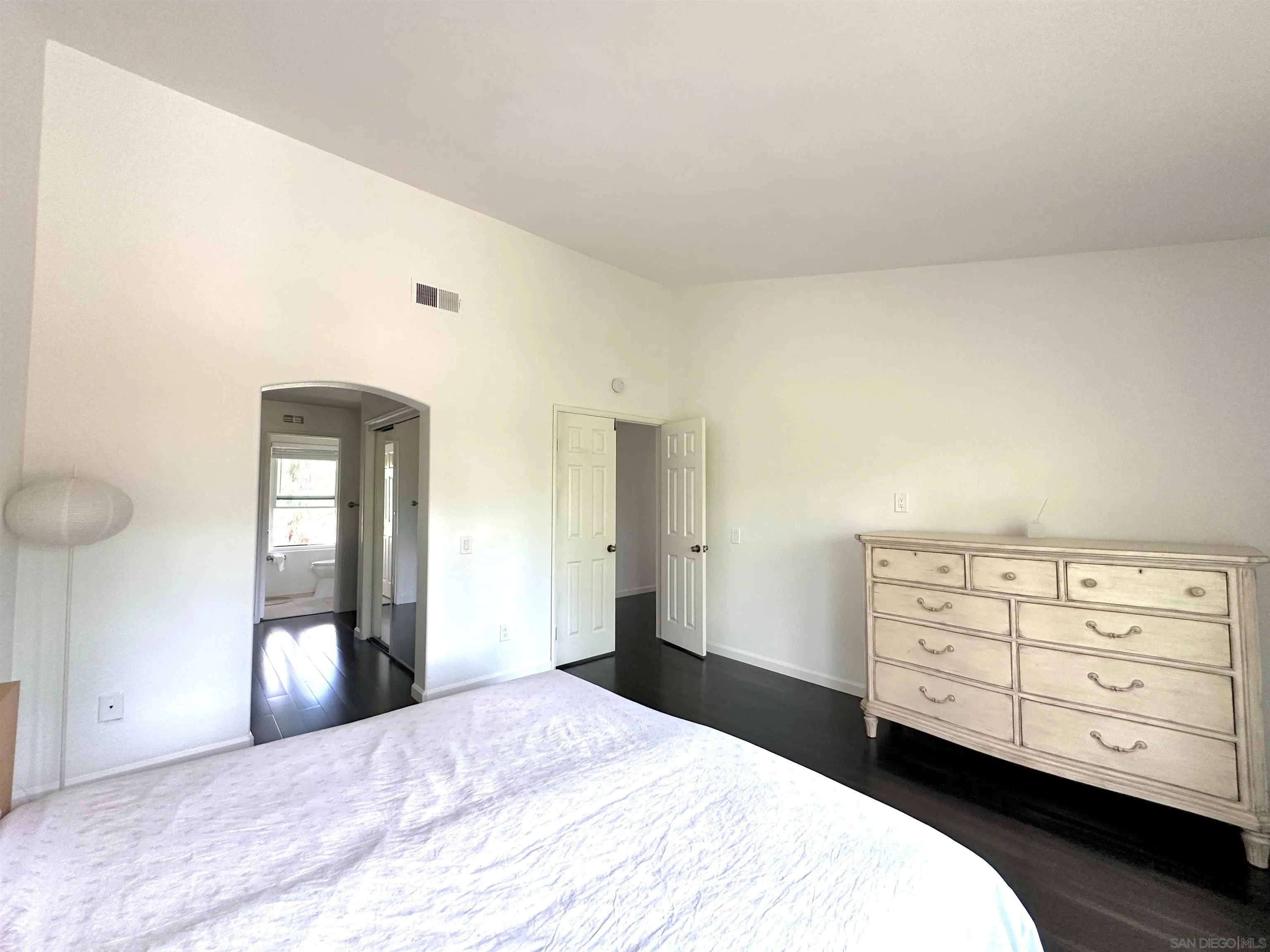 Photo #12: 260010979 Listing: Photo #12