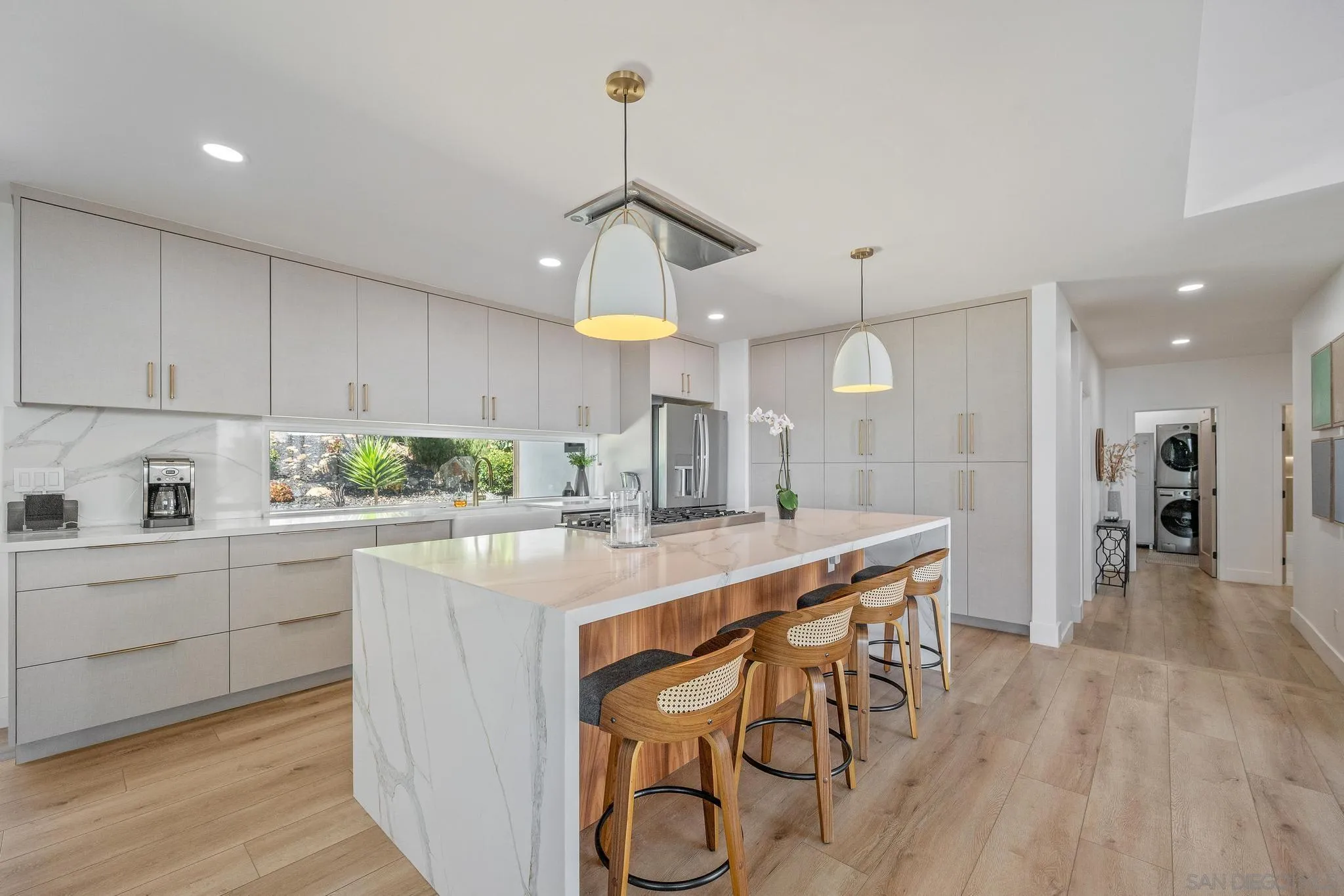 https://cdn.realtyfeed.com/cdn/127/260010980/1c65fb62a309f44fb4390bc57c05d32d.webp