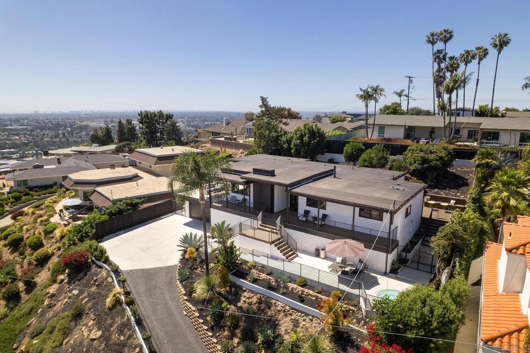 https://cdn.realtyfeed.com/cdn/127/260010980/4c29c1f2f4b82ec9a61faceac788007e.webp