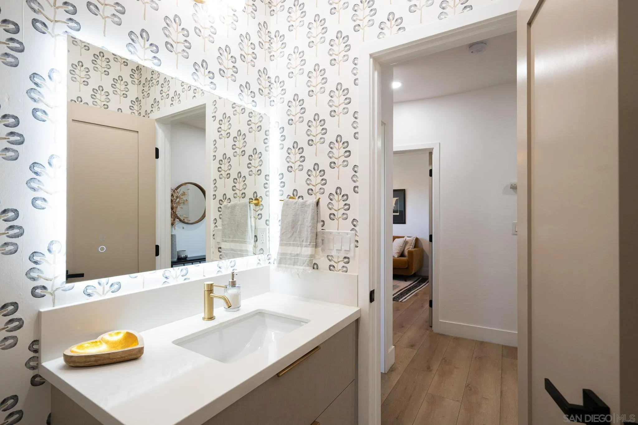 https://cdn.realtyfeed.com/cdn/127/260010980/b080f0c31b304b2999bb5dc86ef052f0.webp