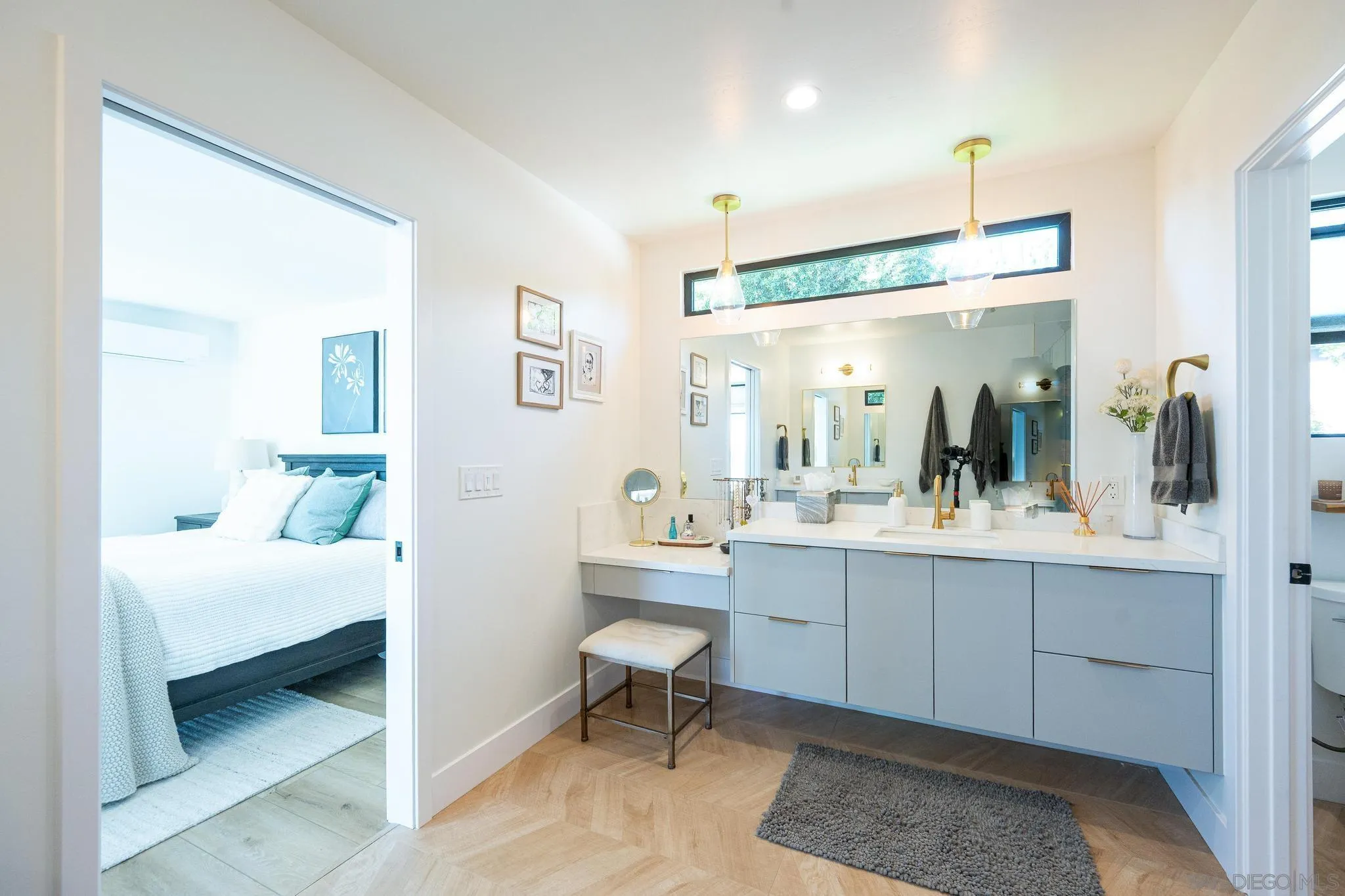 https://cdn.realtyfeed.com/cdn/127/260010980/fb15bcd9b73da272fcfb89fabd765bc7.webp