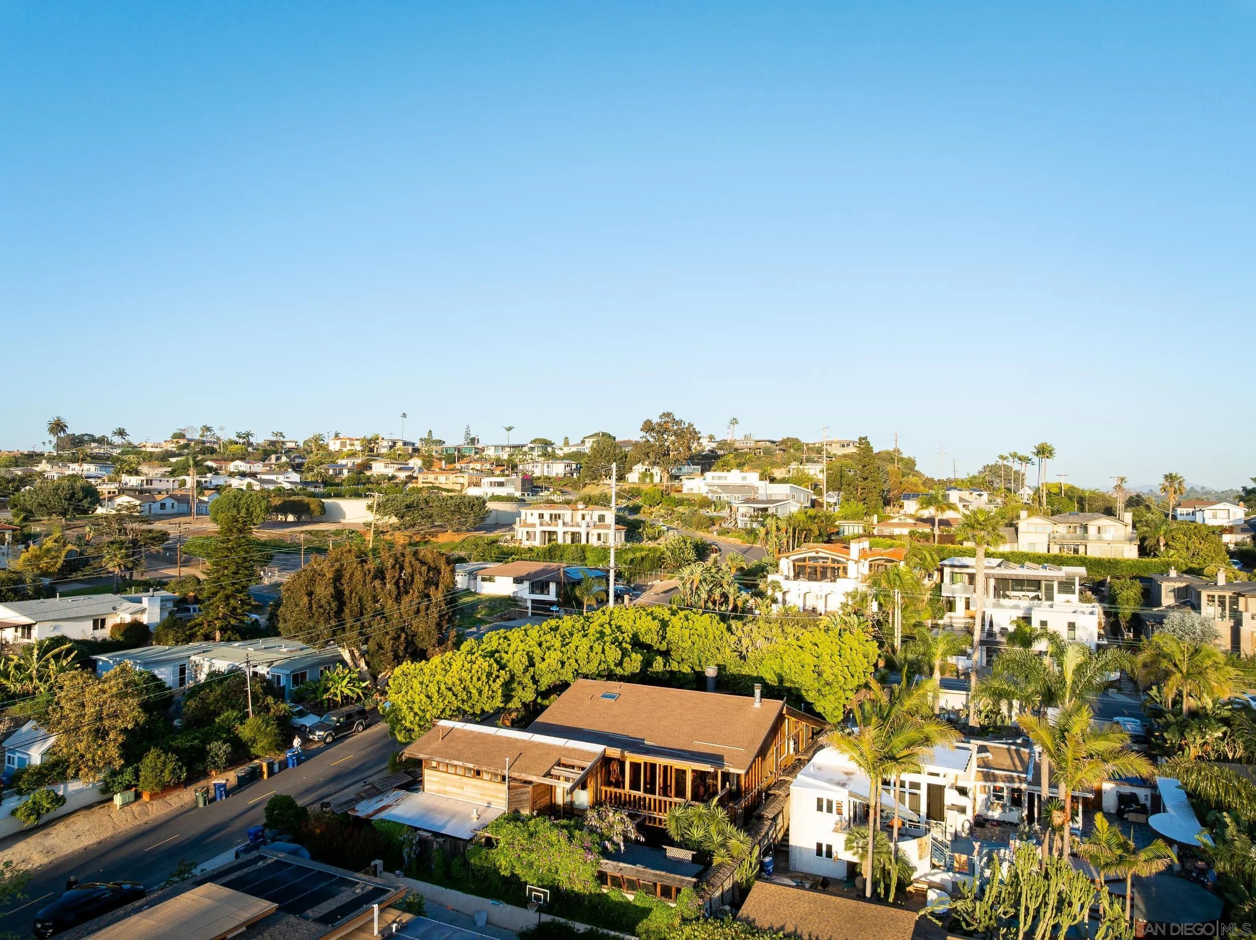 https://cdn.realtyfeed.com/cdn/127/260010982/60a6855b1f1c59d70683a277c4d13602.webp