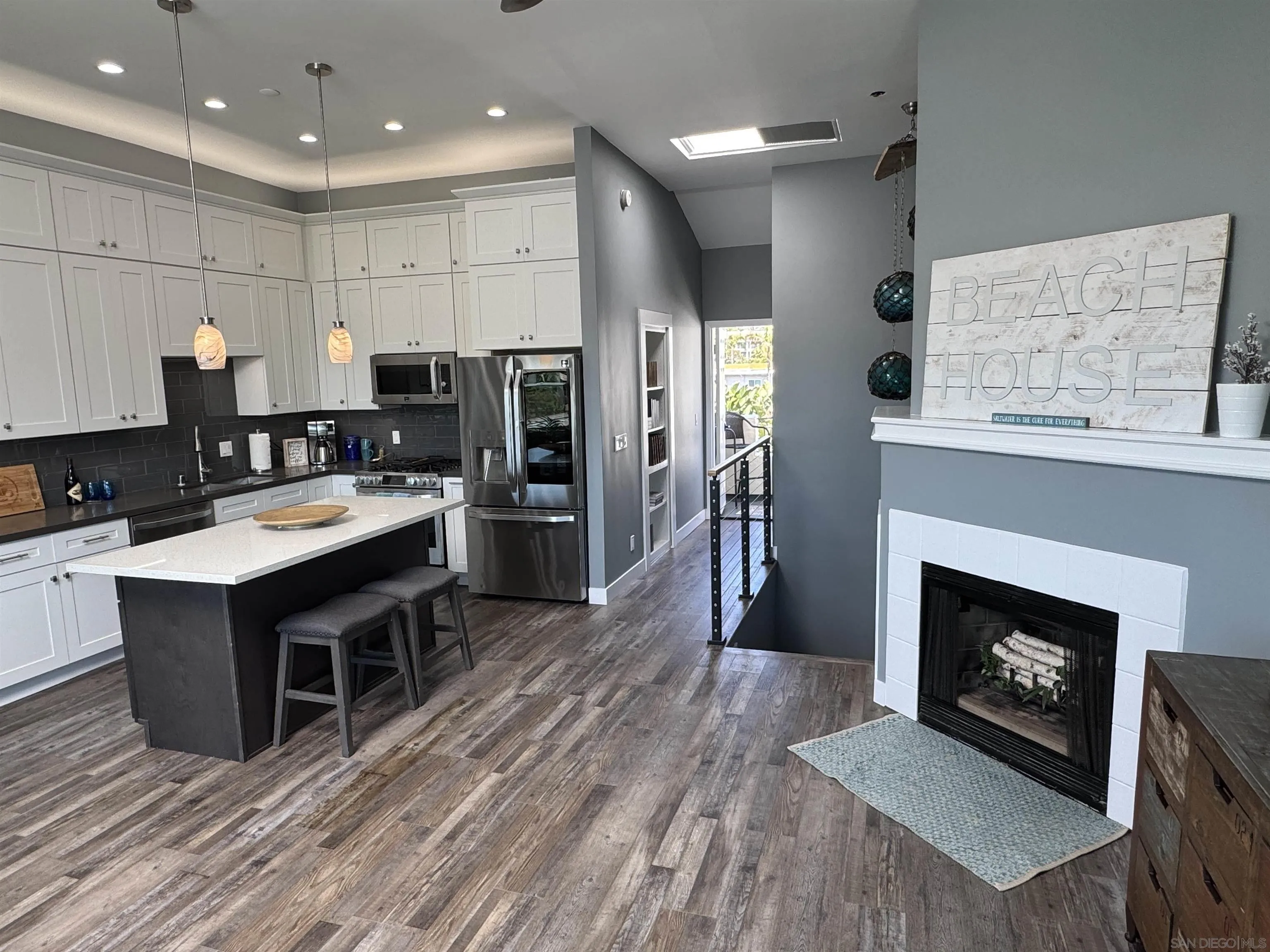 Photo #8: 260010983 Listing: Photo #8