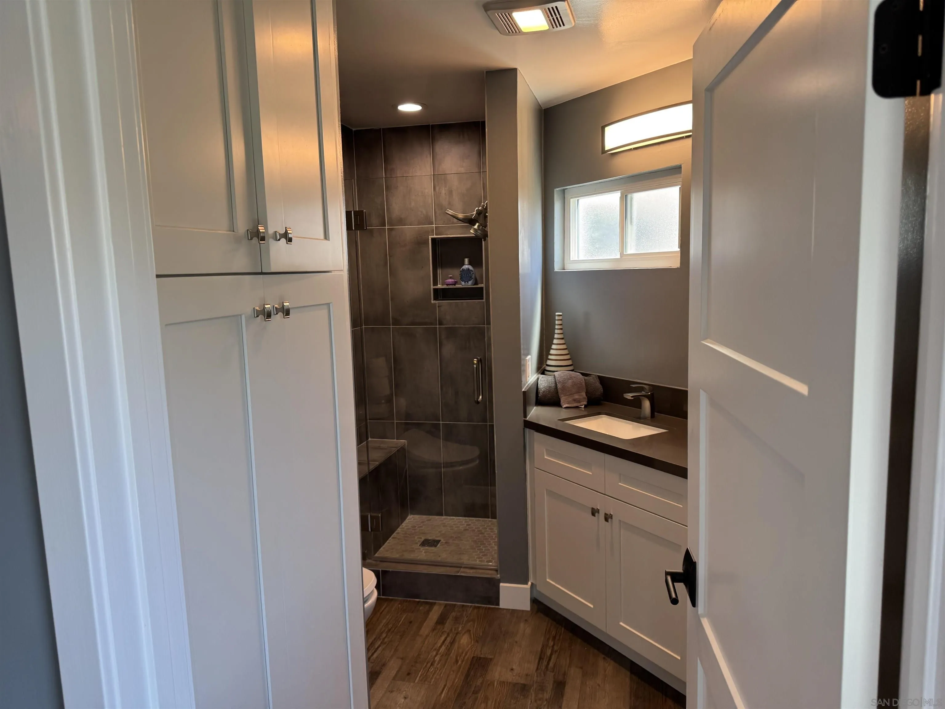 Photo #12: 260010983 Listing: Photo #12