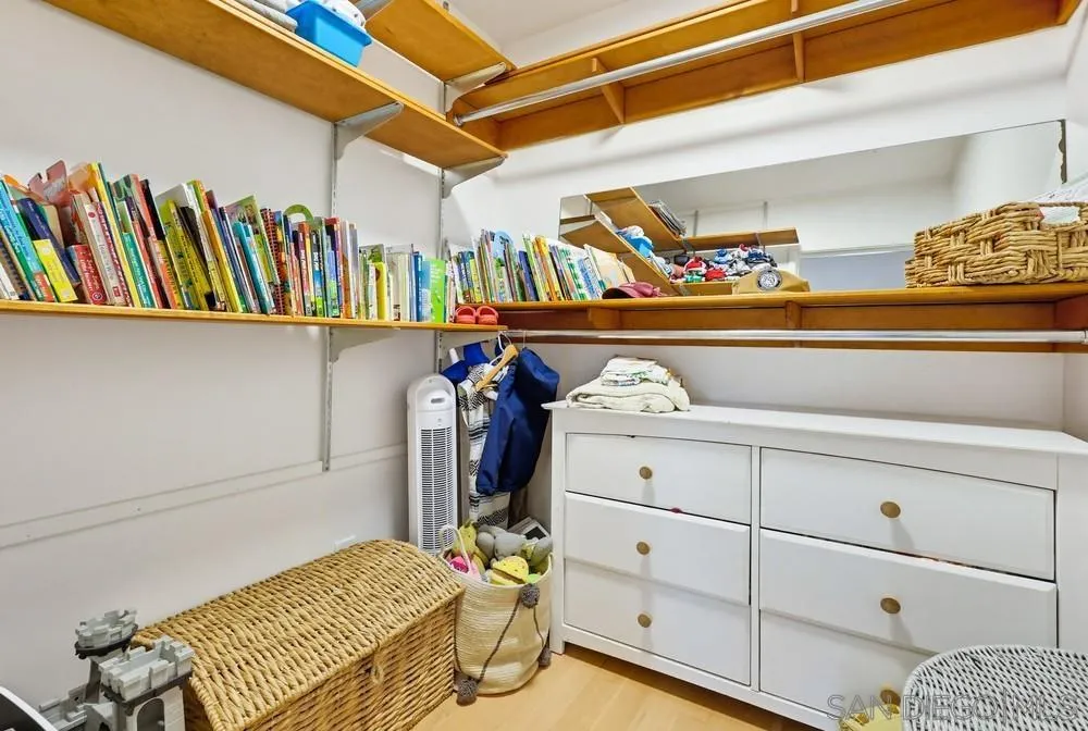 https://cdn.realtyfeed.com/cdn/127/260010984/2b47c93a41c1df9beb069d8a0c271789.webp